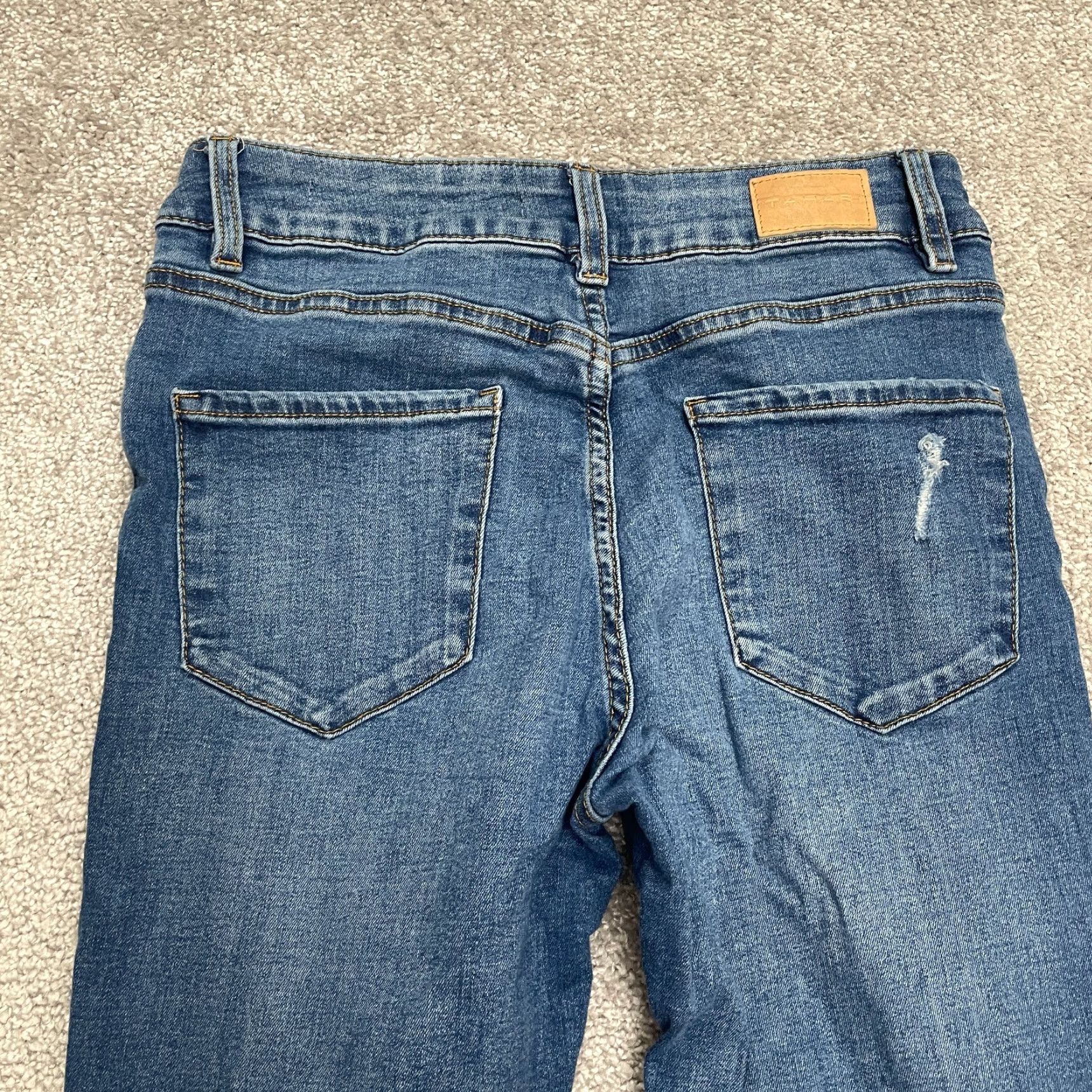 Vintage Tahari Jeans Women 4 Skinny Mid Rise Distressed Denim 27x26 Blue 4/27 Regular Size 27" / US 4 / IT 40 - 5 Thumbnail