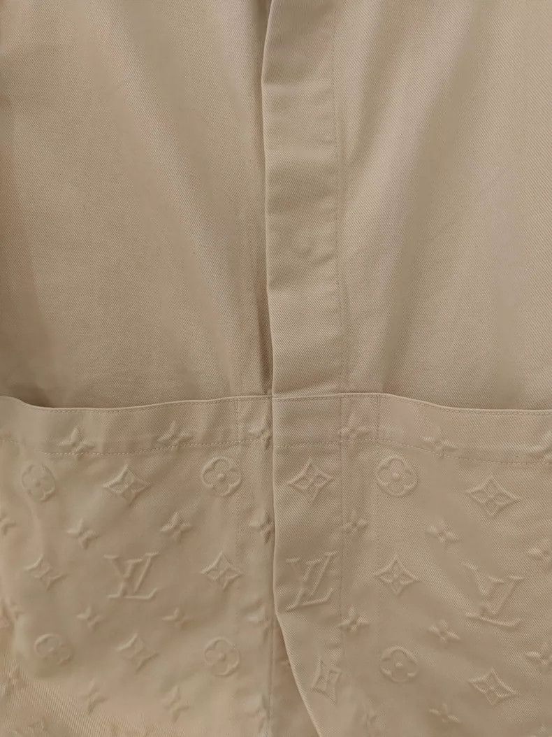 Louis Vuitton Louis Vuitton Beige Embossed Short Sleeve Shirt Size US M / EU 48-50 / 2 - 3 Thumbnail