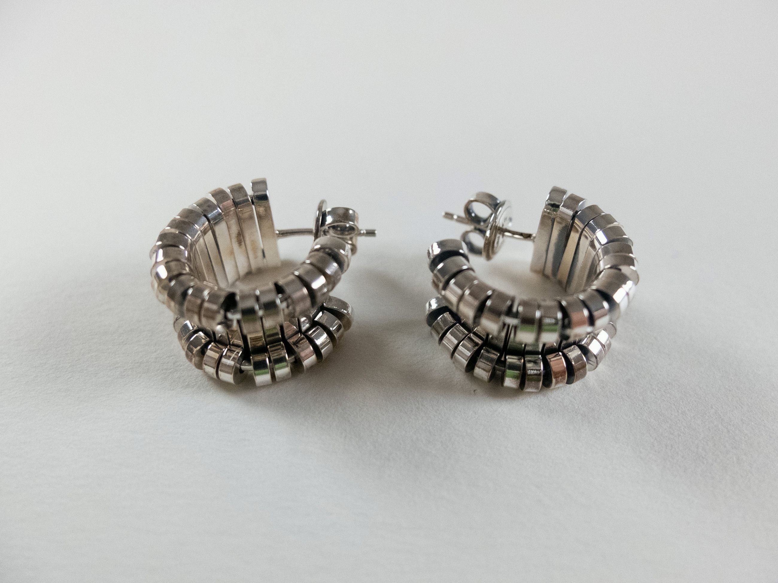 Bottega Veneta BOTTEGA VENETA Staple mini Sterling silver hoop earrings q Size ONE SIZE - 6 Thumbnail