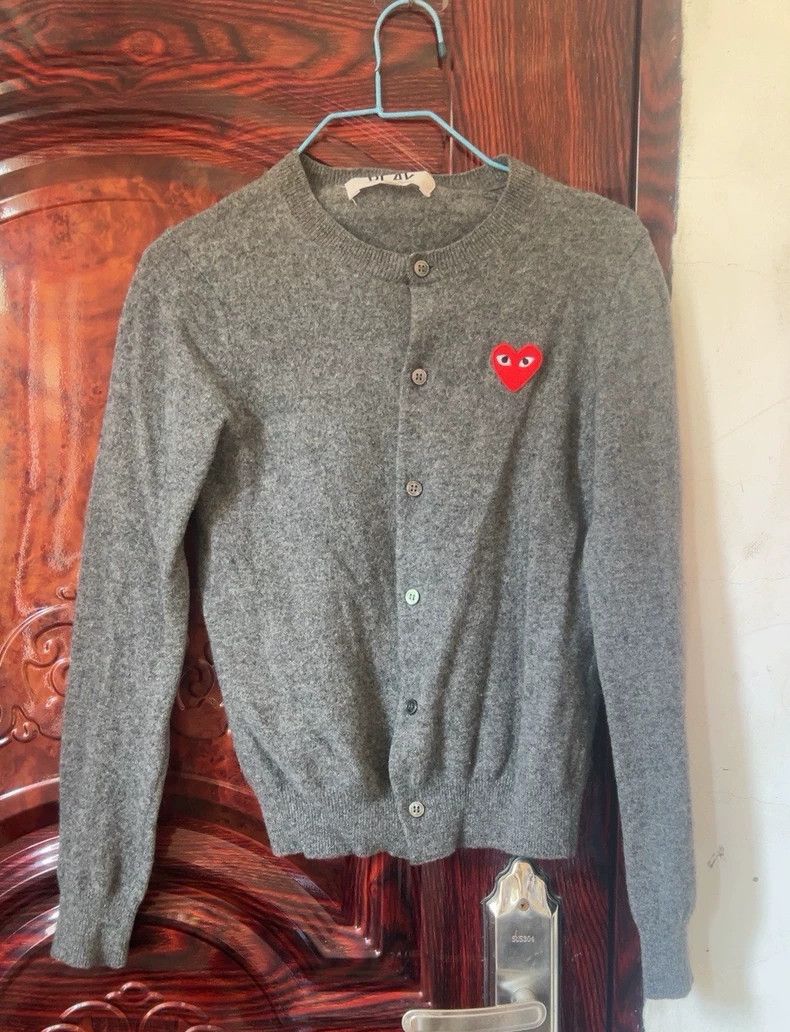 Comme des Garcons Comme Des Garcons Grey red heart wool cardigan Size M / US 6-8 / IT 42-44 - 5 Thumbnail
