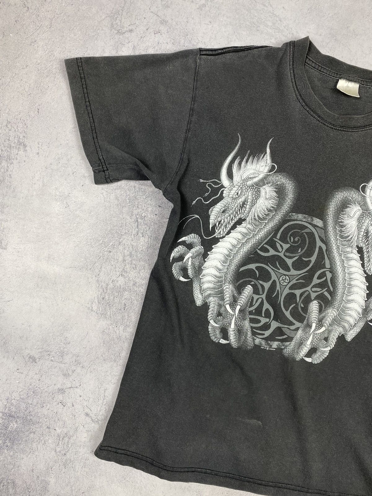 Japanese Brand × Vintage Vintage 00s Dragon Y2k Faded Japanese Affliction Style Tee Size US M / EU 48-50 / 2 - 3 Thumbnail