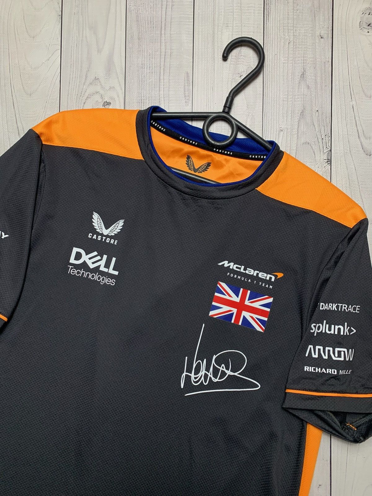 Malcolm McLaren Castore McLaren racing jersey logo size M 4 Norris Formula 1 Size US M / EU 48-50 / 2 - 3 Thumbnail