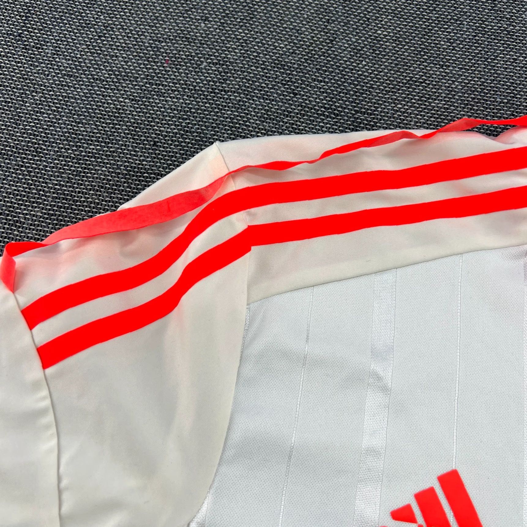 Adidas adidas Bayern Munich 2012 2013 Away Player Issue Techfit Football Jersey Shirt Mens Size 11 White Size US L / EU 52-54 / 3 - 6 Thumbnail