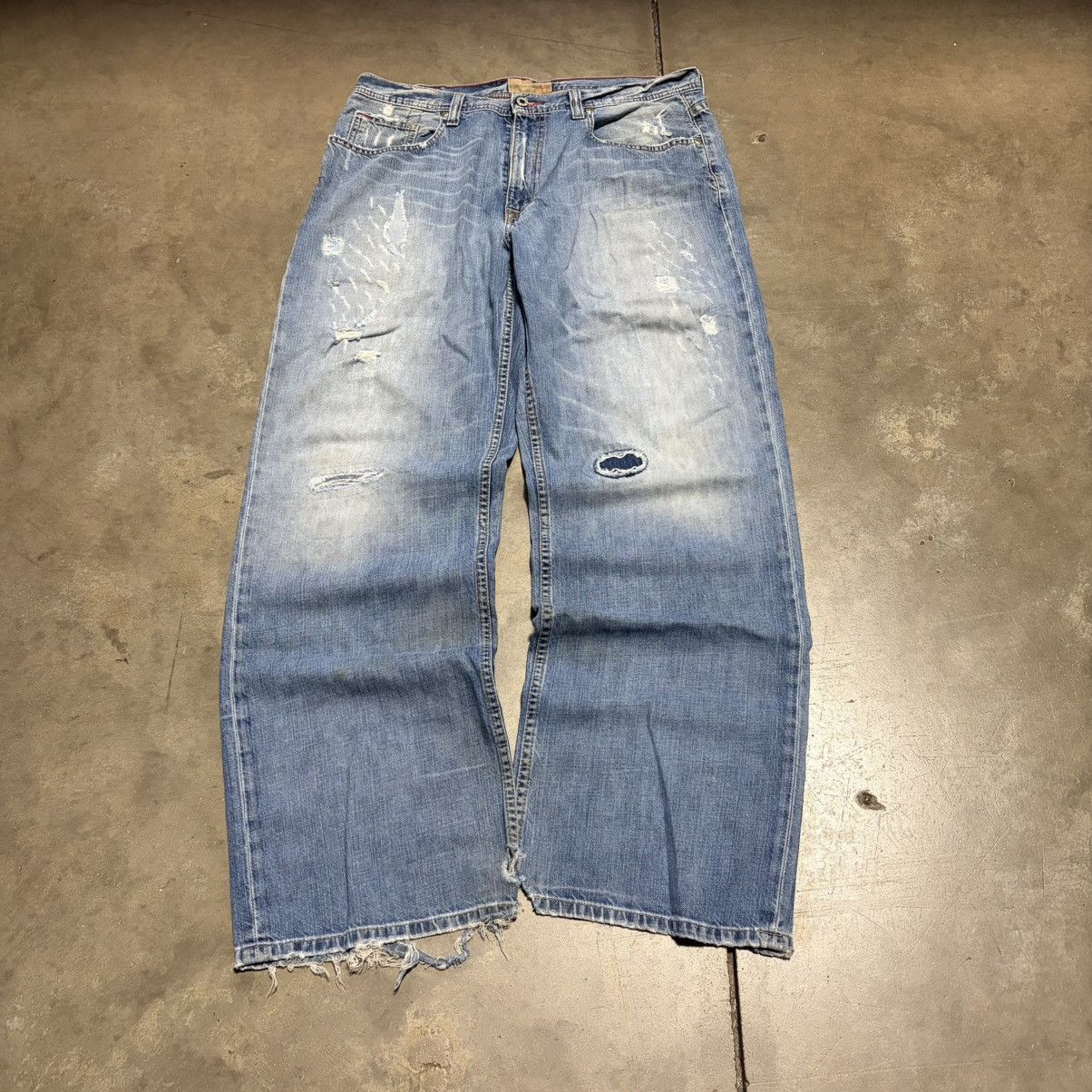 Ariat Vintage BKE San Antonio Bootcut Jeans Faded Distressed Patch Size US 36 / EU 52 - 1 Thumbnail