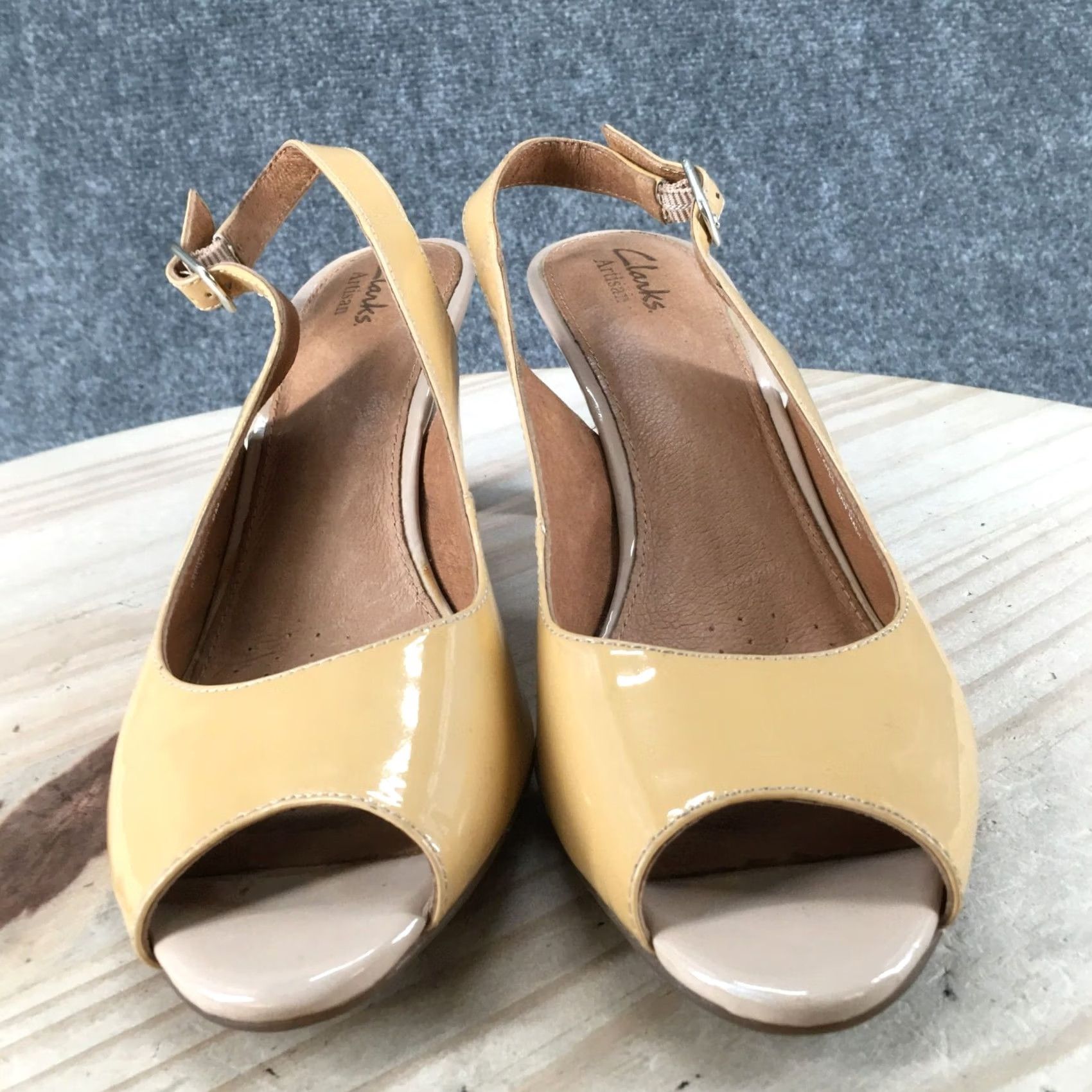 Clarks Clarks Artisan Sandals Womens 9 M Slingback Beige Leather Kitten Heels Peep Toe Size US 9 / IT 39 - 4 Thumbnail