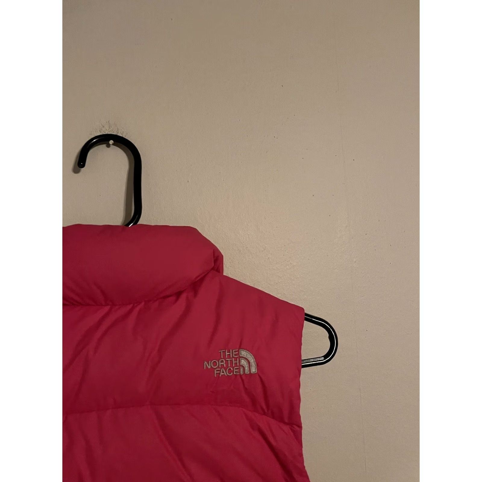 The North Face VINTAGE The North Face 700 Fill Goose Down Puffer Pink Insulated Vest Jacket Womens XS Size XS / US 0-2 / IT 36-38 - 4 Thumbnail