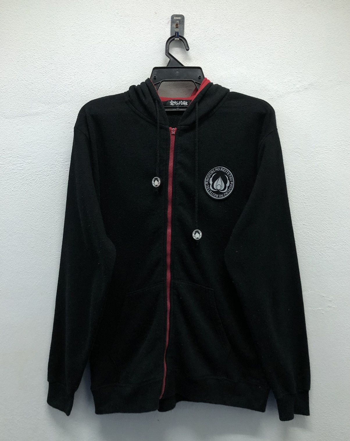 Anime × Japanese Brand × Vintage Hoozuki no Reitetsu Anime Hoodie – Black with Red Accents Size US XL / EU 56 / 4 - 2 Thumbnail