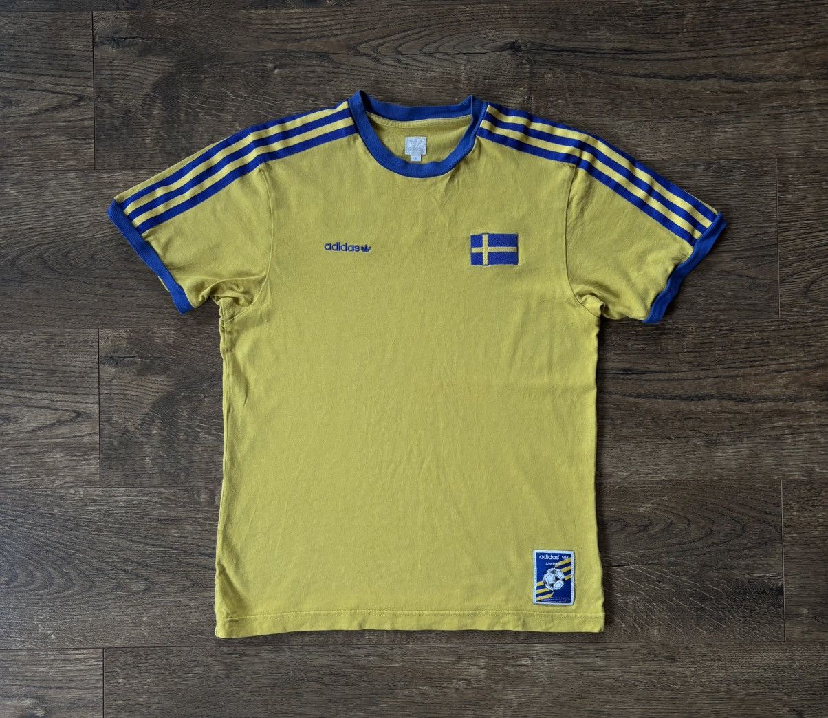 Adidas × Vintage Vintage Adidas Sweden World Cup Football Shirt Socer Mens Size US S / EU 44-46 / 1 - 1 Thumbnail