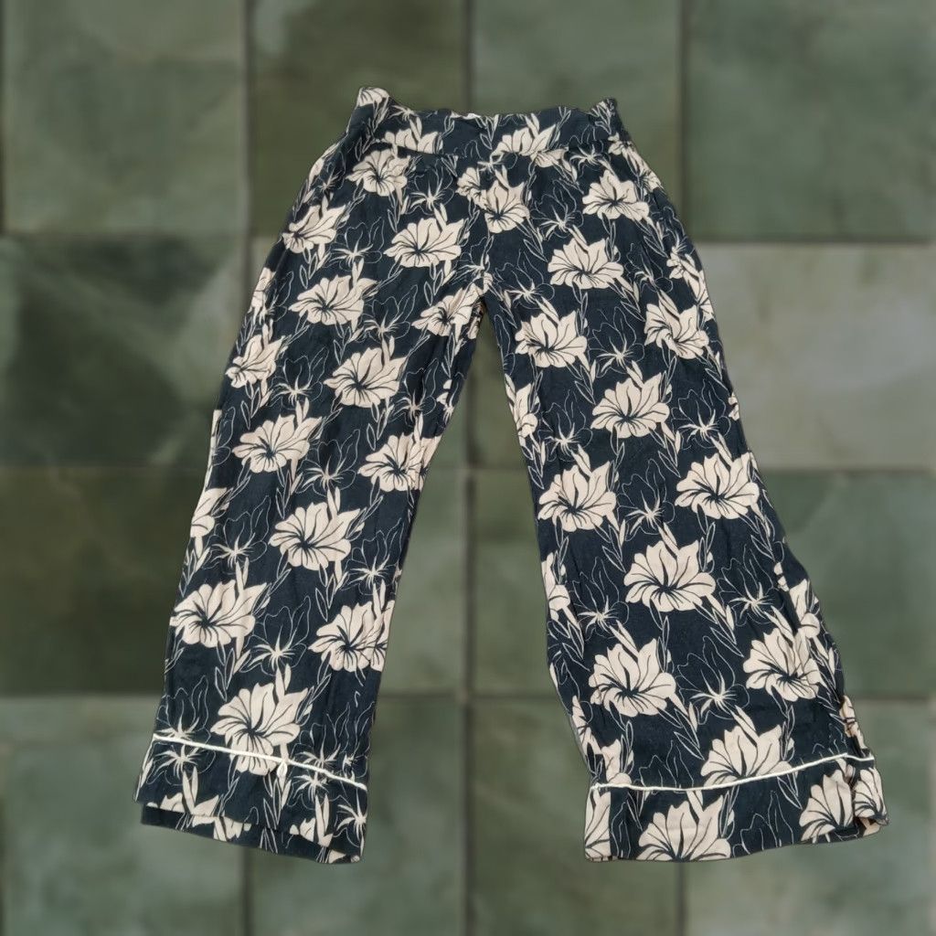 O'Neill O'Neill Women's Beach Pants Small Black Beige Floral Wide Leg Stretchy Size 28" / US 6 / IT 42 - 1 Thumbnail