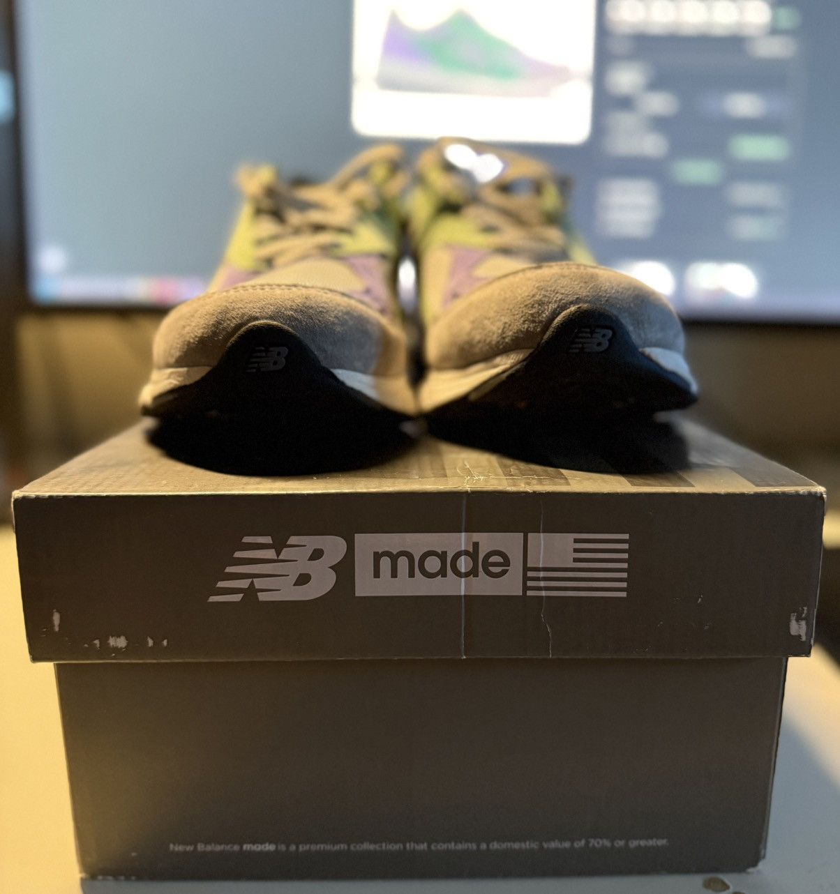 New Balance × Stray Rats Stray Rats New Balance 990v3 Joker Reprise Finale Size US 9.5 / EU 42-43 - 3 Thumbnail