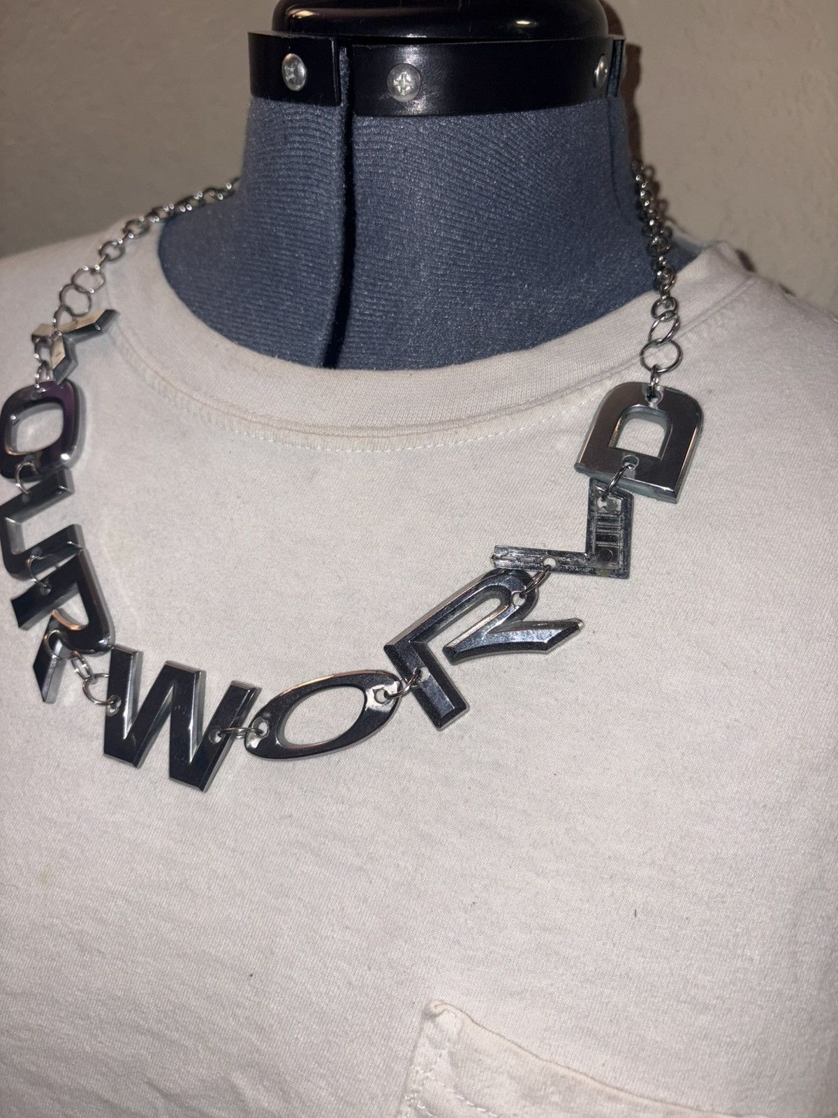 Other 1/1 Your World upcycled car emblem silver necklace Size ONE SIZE - 2 Thumbnail