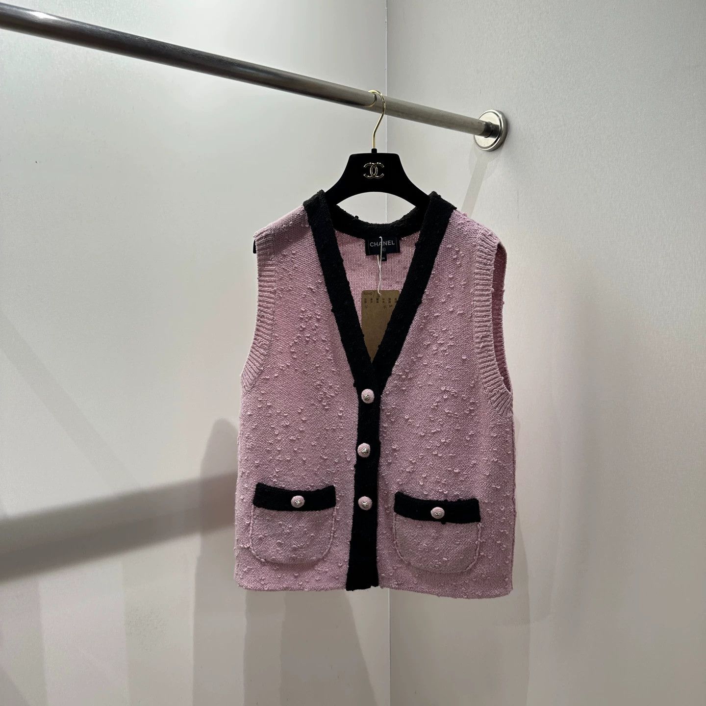 Chanel Chanel 24K pink black wool vest size 34 Size XS / US 0-2 / IT 36-38 - 1 Thumbnail