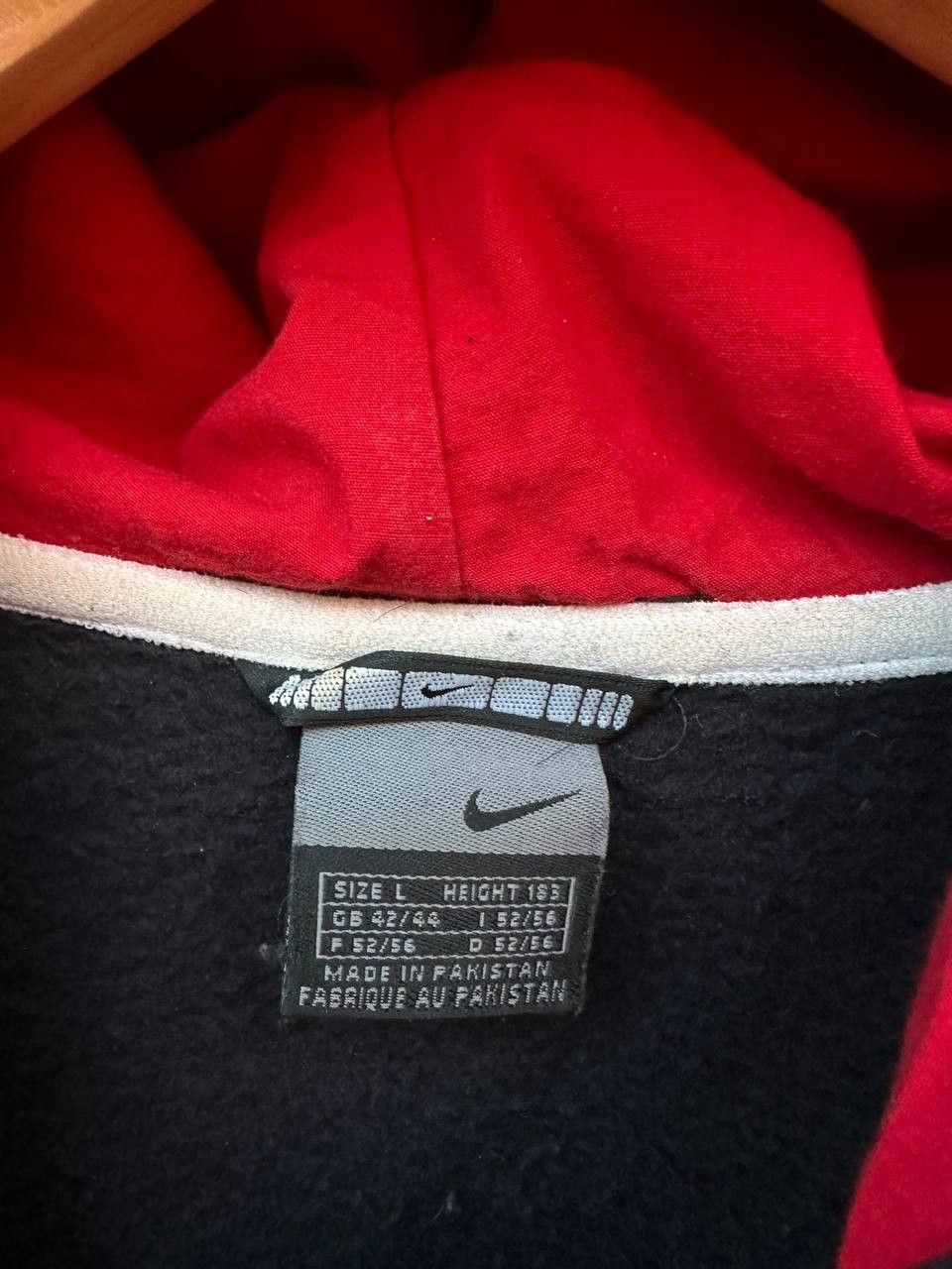 Vintage Vintage Nike Manchester United Hoodie Size US L / EU 52-54 / 3 - 4 Thumbnail