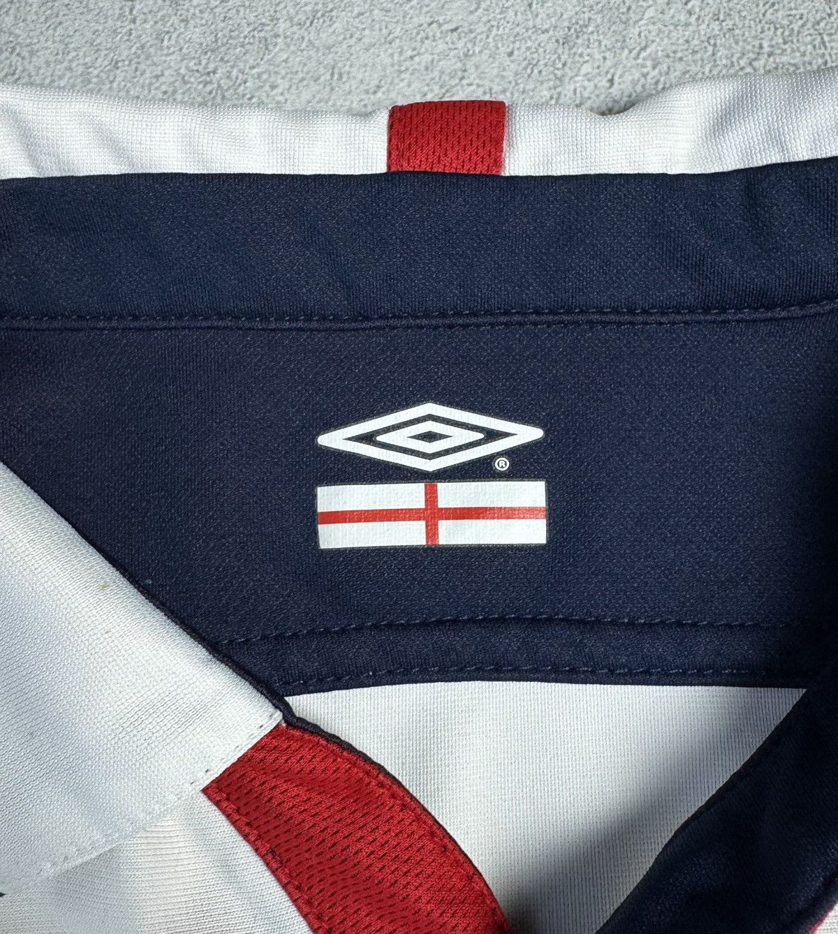 Umbro England 2003 2005 Home Shirt Jersey Reversible Umbro Size US L / EU 52-54 / 3 - 8 Thumbnail