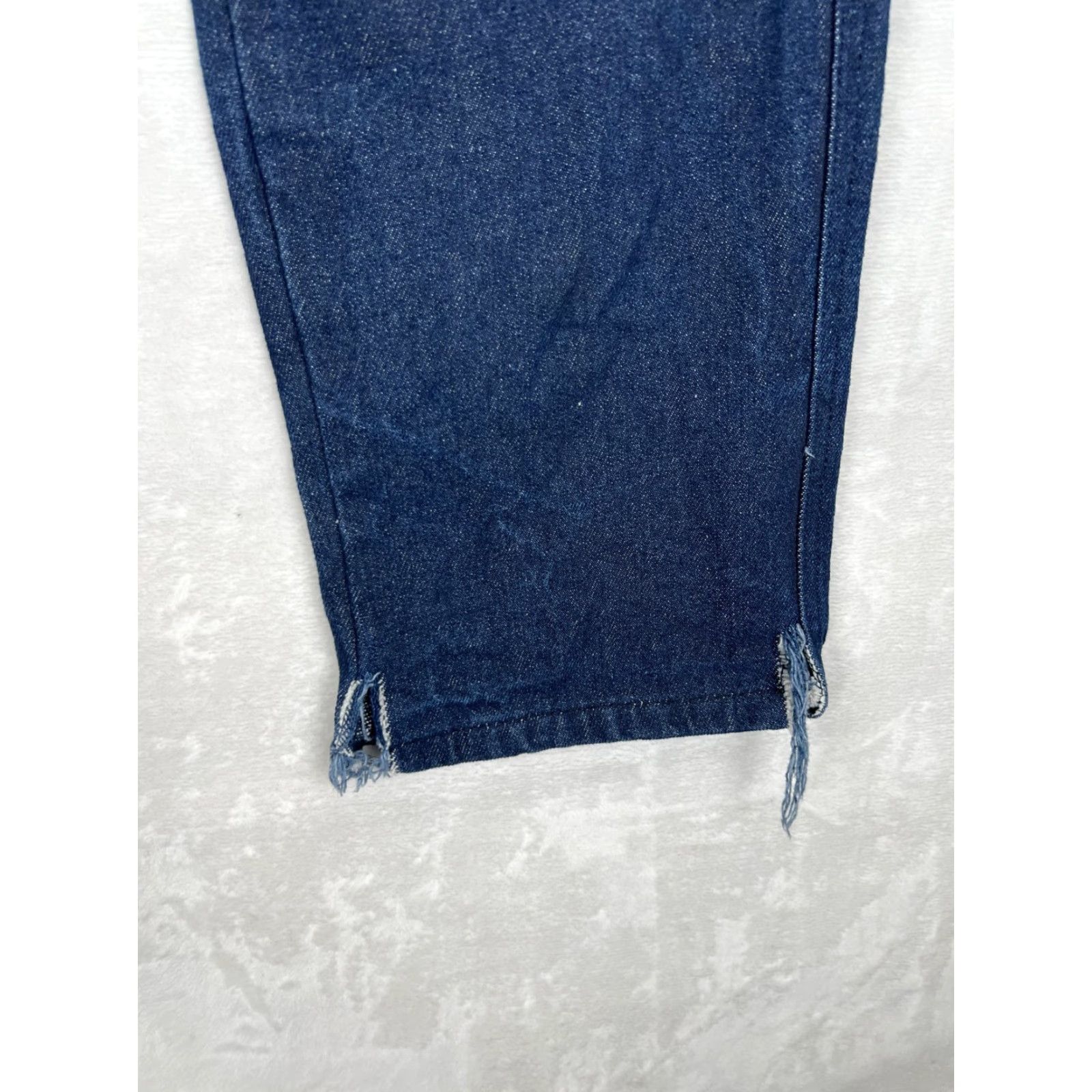 Vintage VINTAGE County FB Jeans Mens 30x32 Blue Denim Straight Pants 90s Distressed Pockets Frayed Hems Size US 30 / EU 46 - 3 Thumbnail