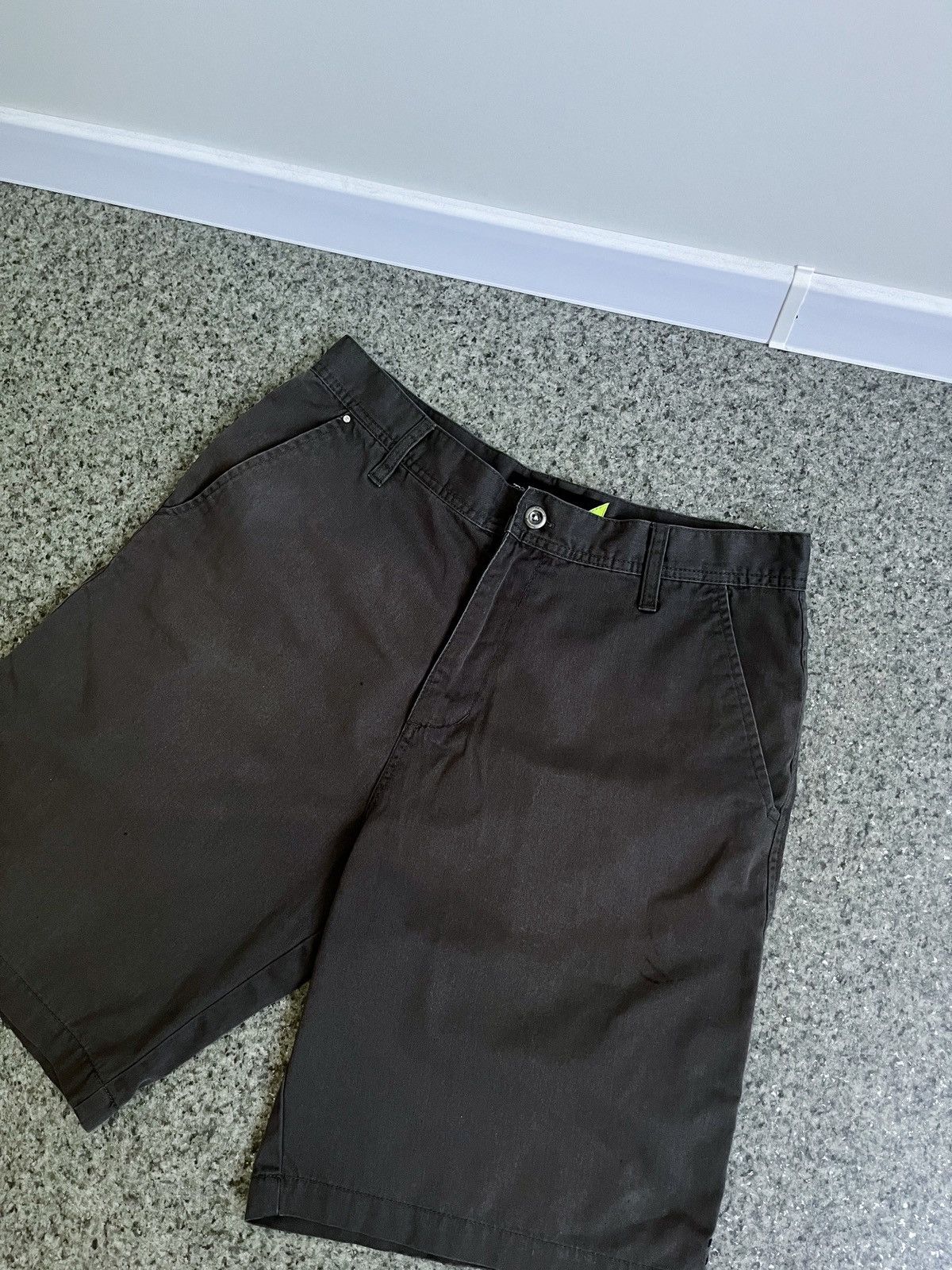 Billabong × Vintage VINTAGE BILLABONG SKATEBOARDING SHORTS SIZE 32 Size US 32 / EU 48 - 4 Thumbnail