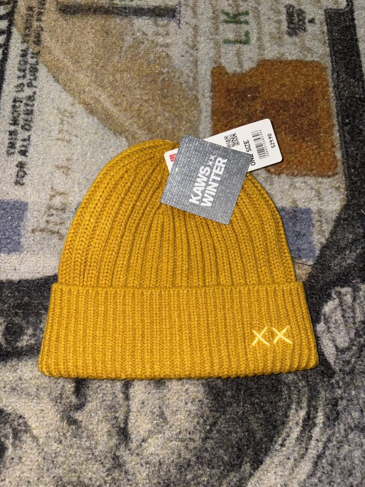 Kaws × Uniqlo Uniqlo x KAWS Heat Tech Beanie Yellow Size ONE SIZE - 1 Thumbnail