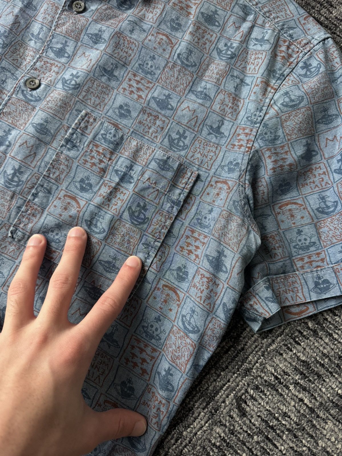Vivienne Westwood Vivienne Westwood Anglomania vintage monogram shirt Size US M / EU 48-50 / 2 - 7 Thumbnail