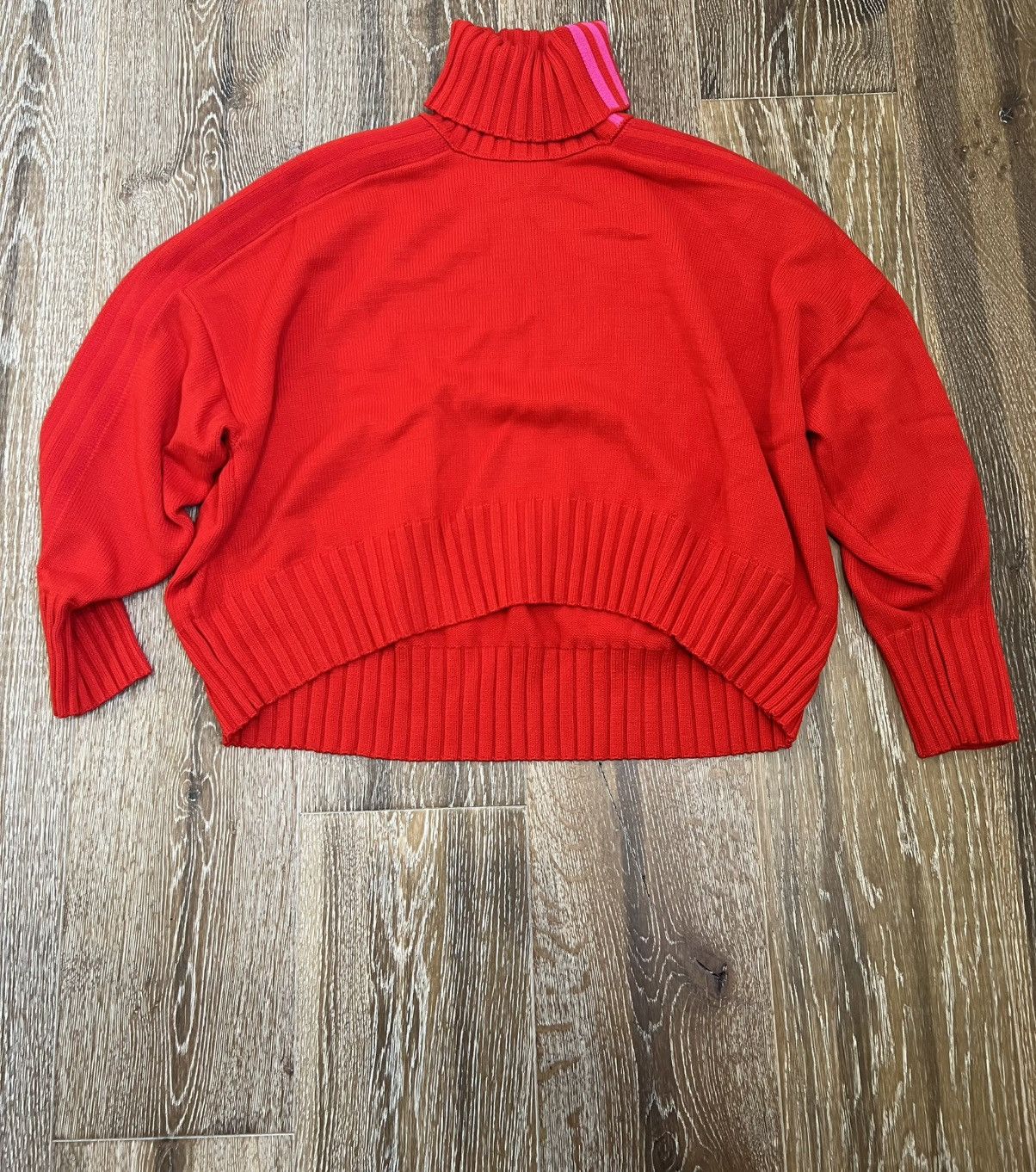 Adidas × Ivy Park Adidas x Ivy Park Turtleneck 'Valentines Day' Size L / US 10 / IT 46 - 1 Thumbnail