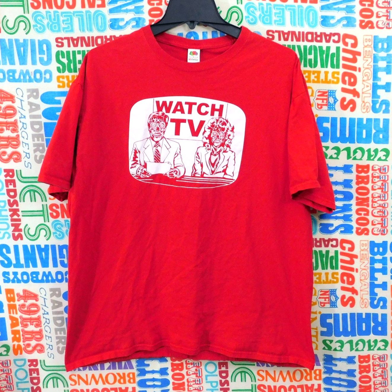 Fruit Of The Loom They Live Watch TV Zombie Graphic T Shirt Size XL Red White Size US XL / EU 56 / 4 - 1 Thumbnail