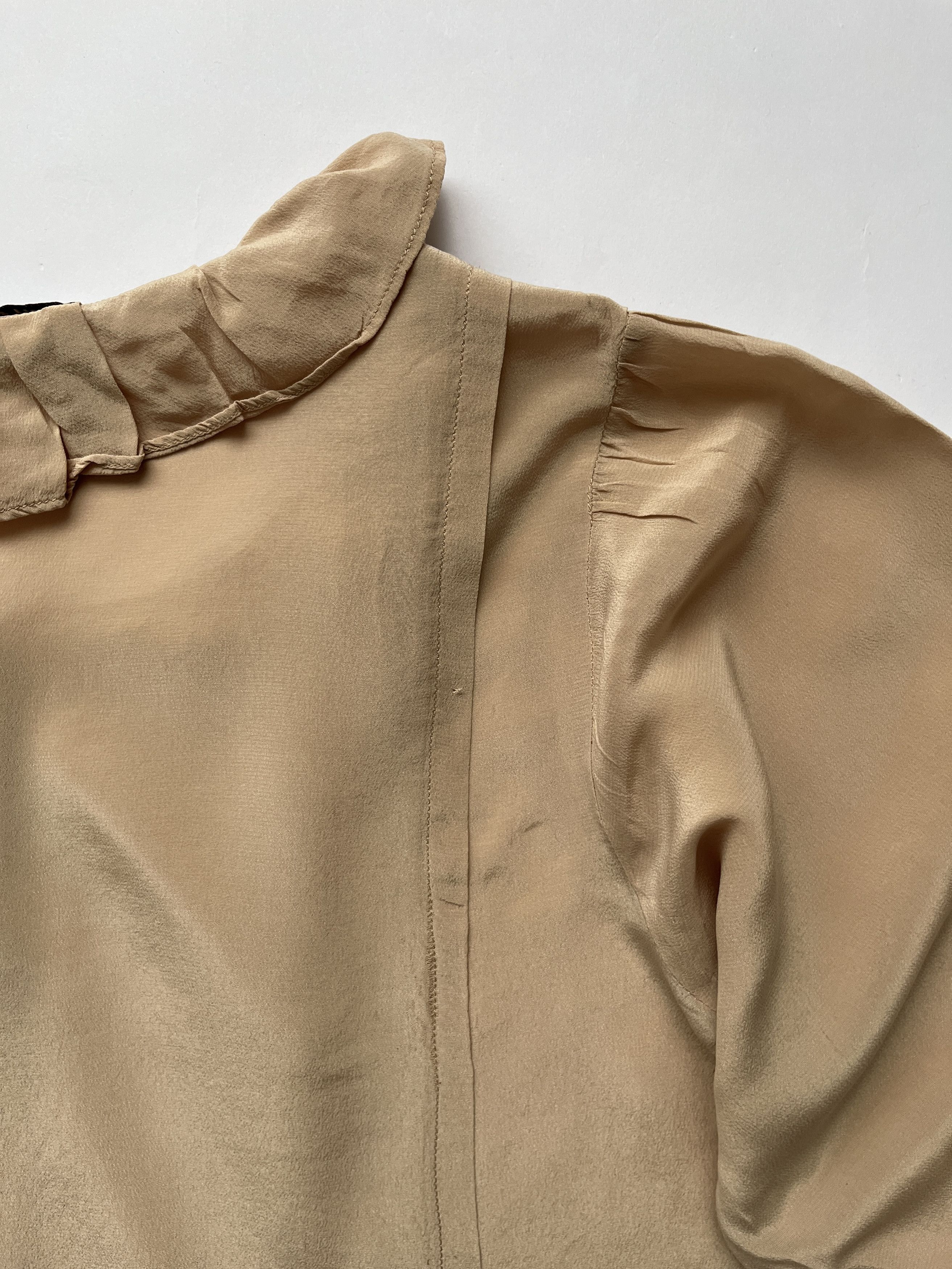 Miu Miu ⚡️QUICK SALE⚡️Miu Miu Beige Short Sleeve Button Up Blouse Size M / US 6-8 / IT 42-44 - 10 Thumbnail