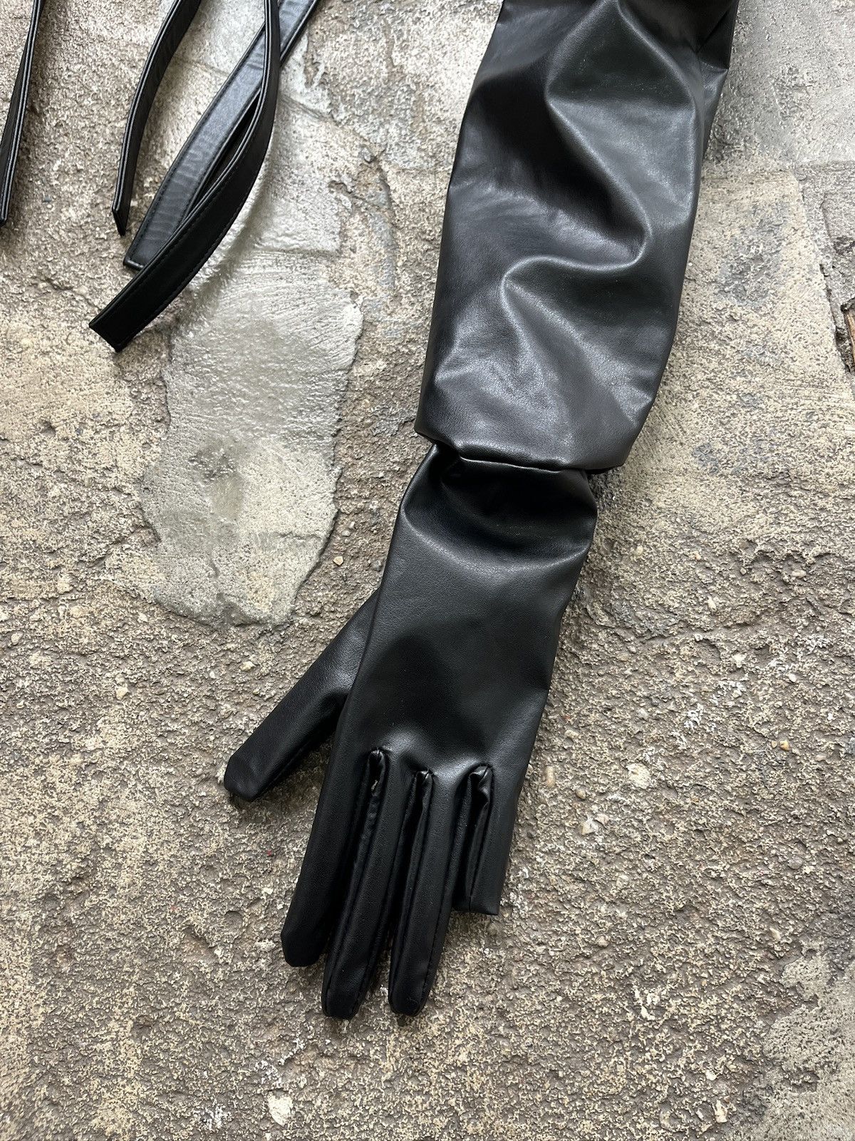 Comme des Garcons Comme Des Garcons Noir Kei Ninomiya Leather Gloves Size US M / EU 48-50 / 2 - 6 Thumbnail