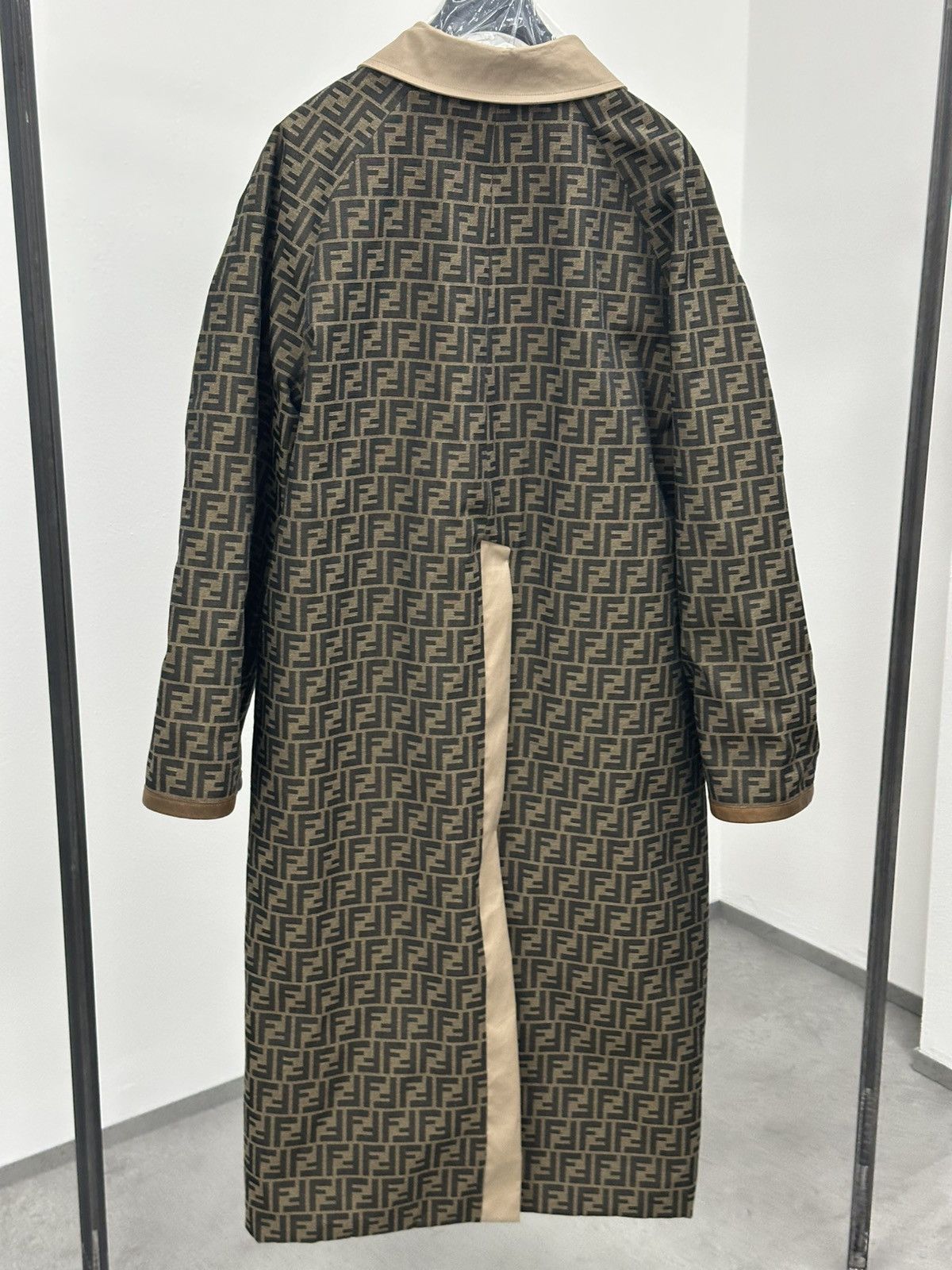 Fendi Trenche Fendi Size US S / EU 44-46 / 1 - 9 Thumbnail