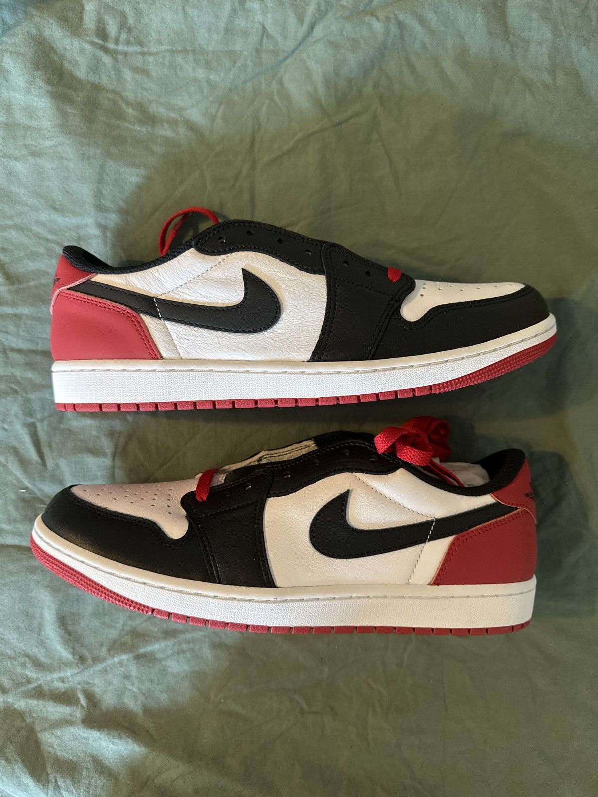 Jordan Brand Jordan 1 Retro Low OG Black Toe (Size 11.5 M) Size US 11.5 / EU 44-45 - 1 Thumbnail