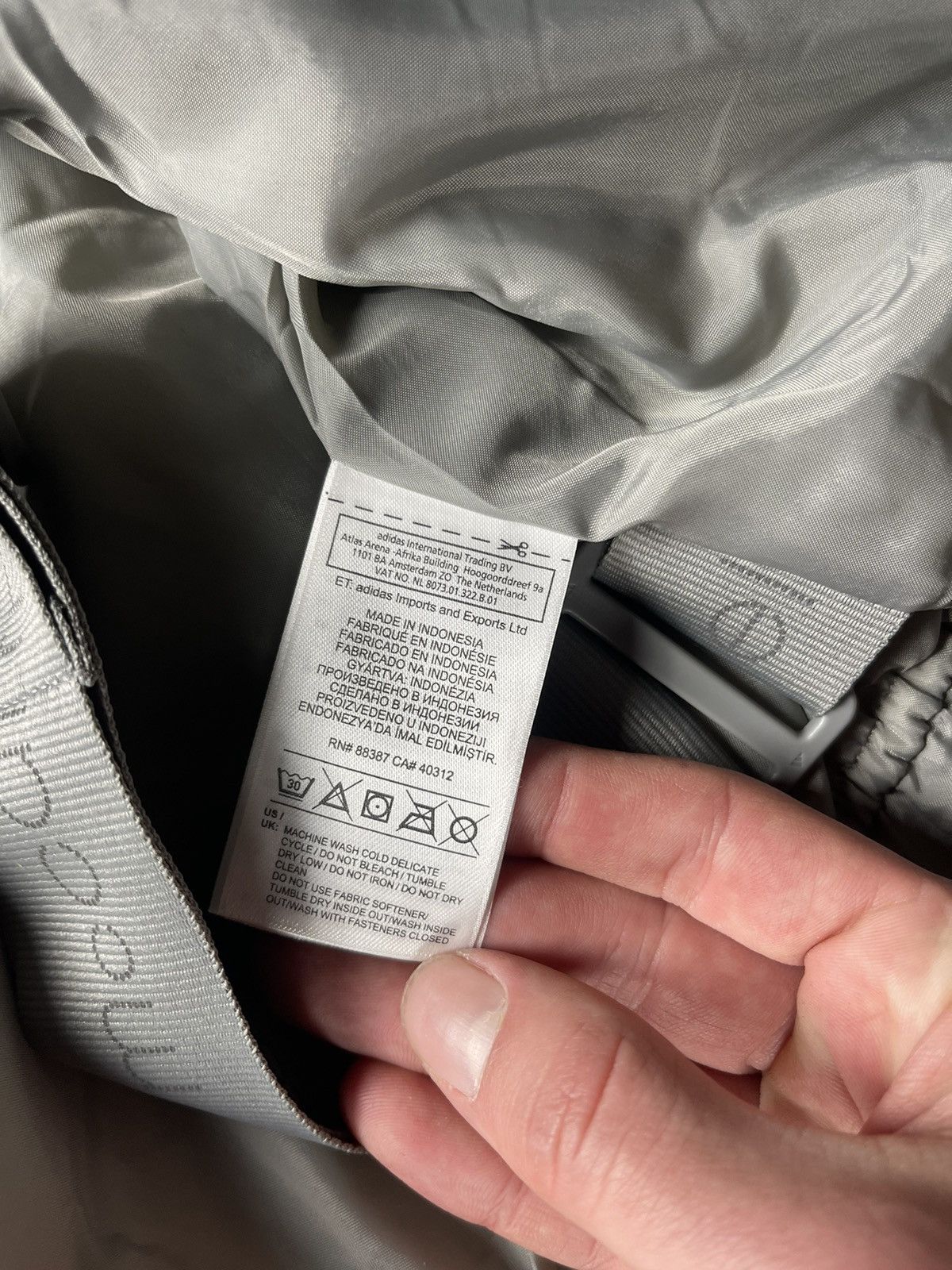 Adidas × Stella McCartney Adidas Stella McCartney Reflective Quilted Jacket Gray Size M / US 6-8 / IT 42-44 - 21 Thumbnail
