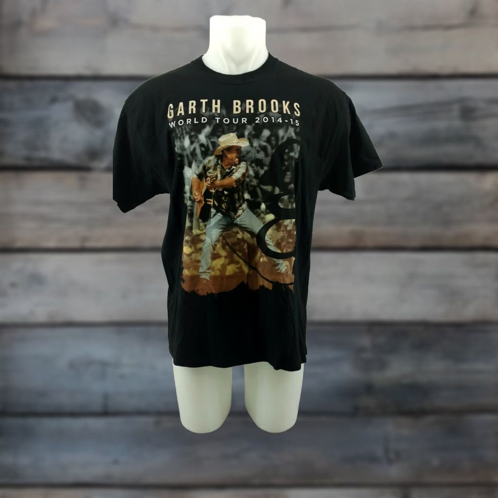 Hanes Garth Brooks World Tour 2014 2015 Black Large T-shirt Mens HB Hanes 100% Cotton Crew Neck Short Sleeve Shirt Regular Size L Color Black Size US L / EU 52-54 / 3 - 1 Thumbnail