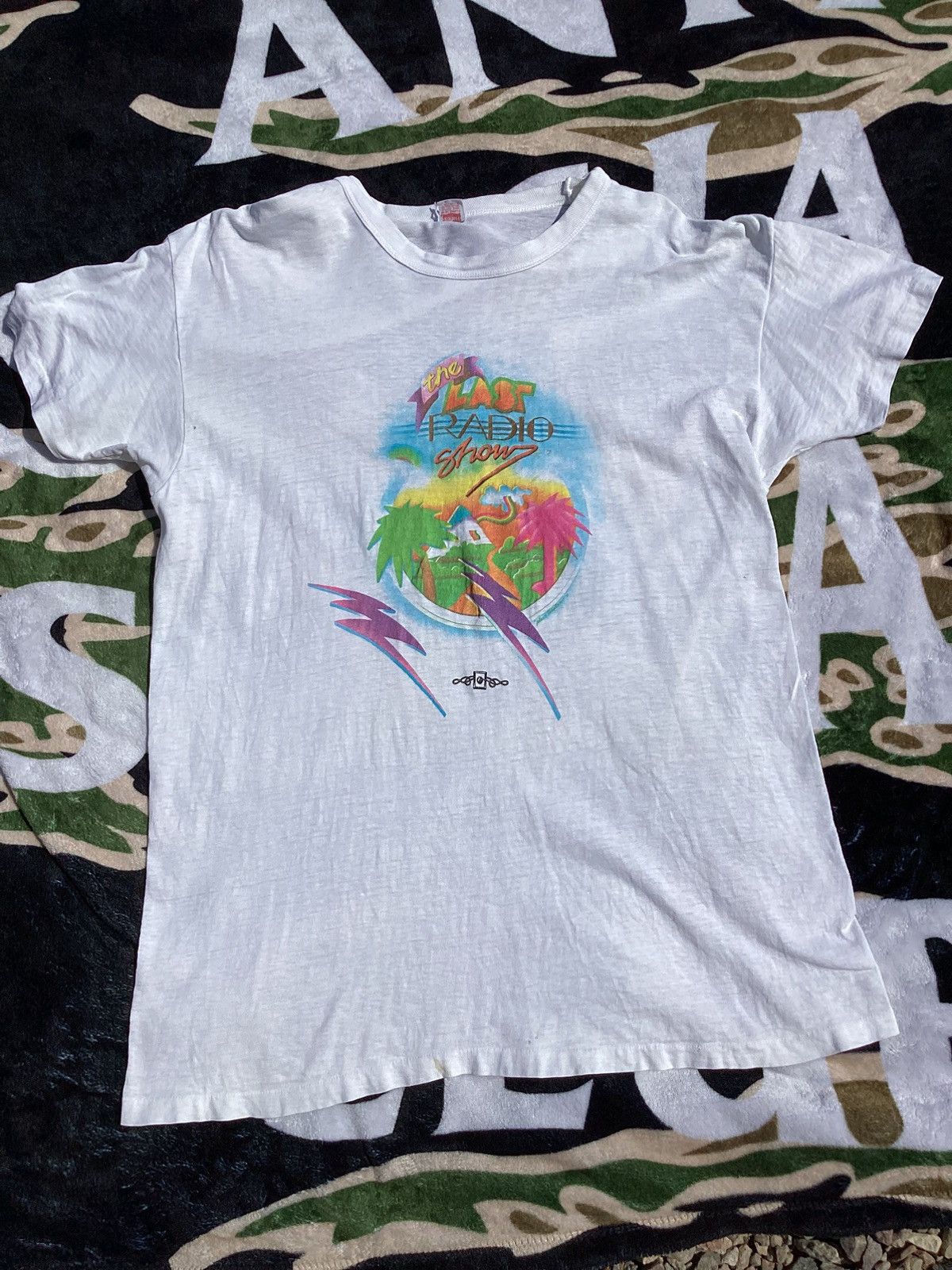 Hanes Vtg 80s last radio show KMET 94.7 single stitch USA made T Size US L / EU 52-54 / 3 - 1 Thumbnail