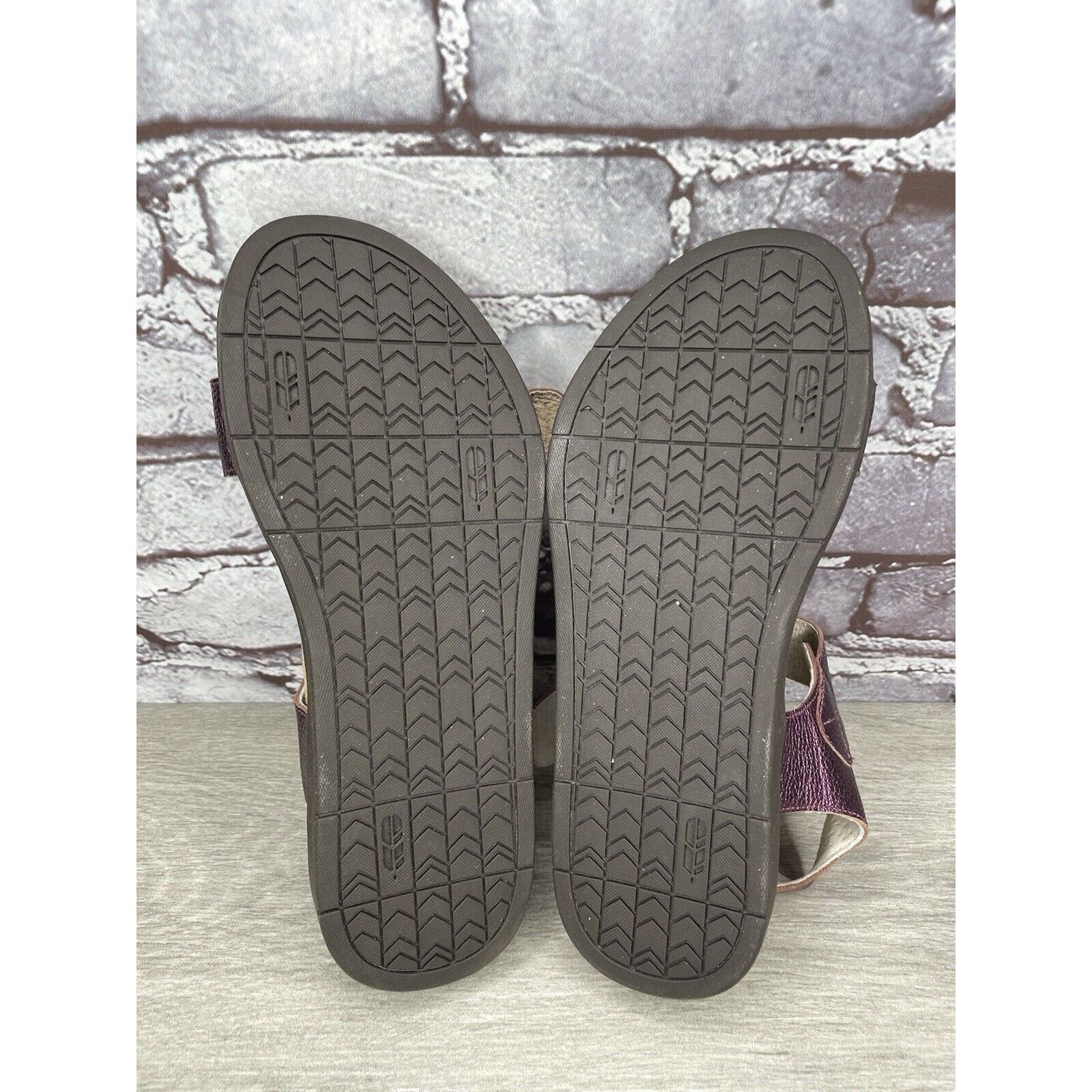 Other Revitalign Metallic Purple Adjustable Buckle Slip On Sandal Size US 7 / IT 37 - 17 Thumbnail