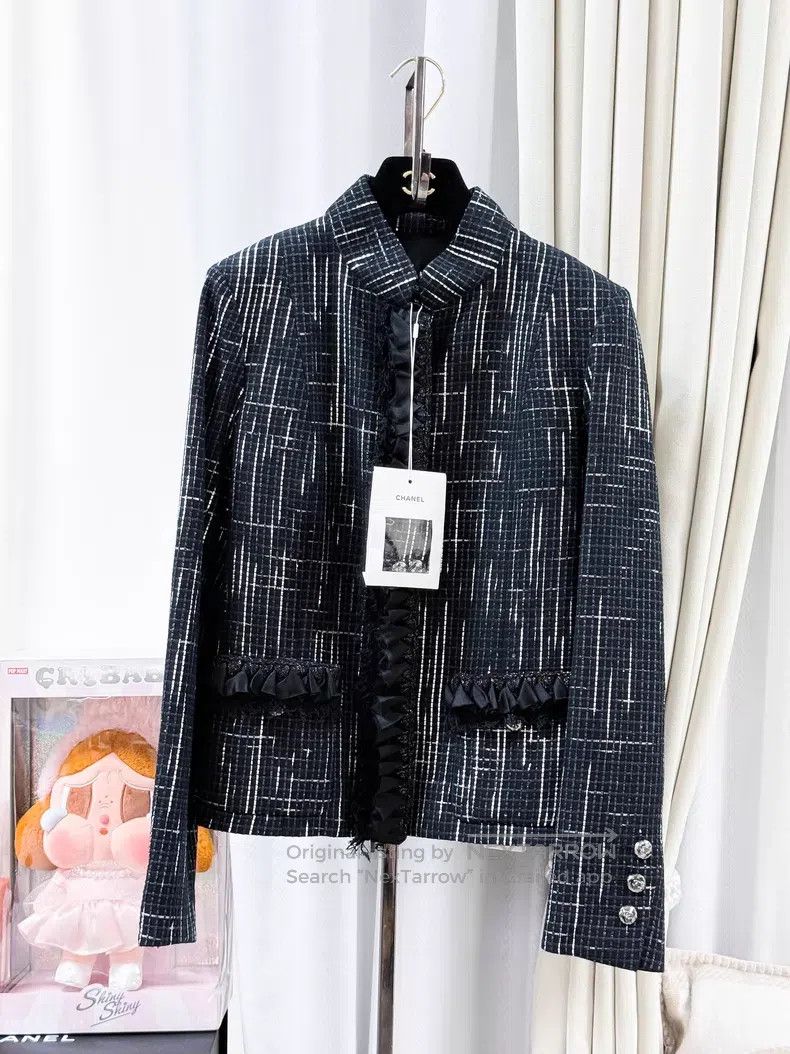 Chanel Chanel Silver plaid wavy rolled edge woven jacket Size XS / US 0-2 / IT 36-38 - 1 Thumbnail