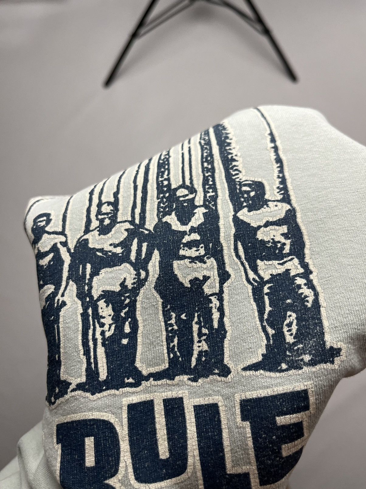 Quiksilver Vintage Old Guys Rule Surf Sun Faded tee Size US L / EU 52-54 / 3 - 7 Thumbnail