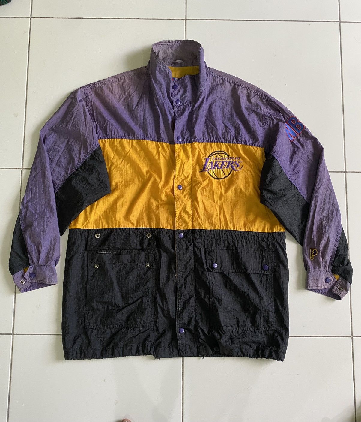 NBA Vintage LosangelesLakers Basketball Coloublock Shell Jacket Size US XL / EU 56 / 4 - 1 Thumbnail