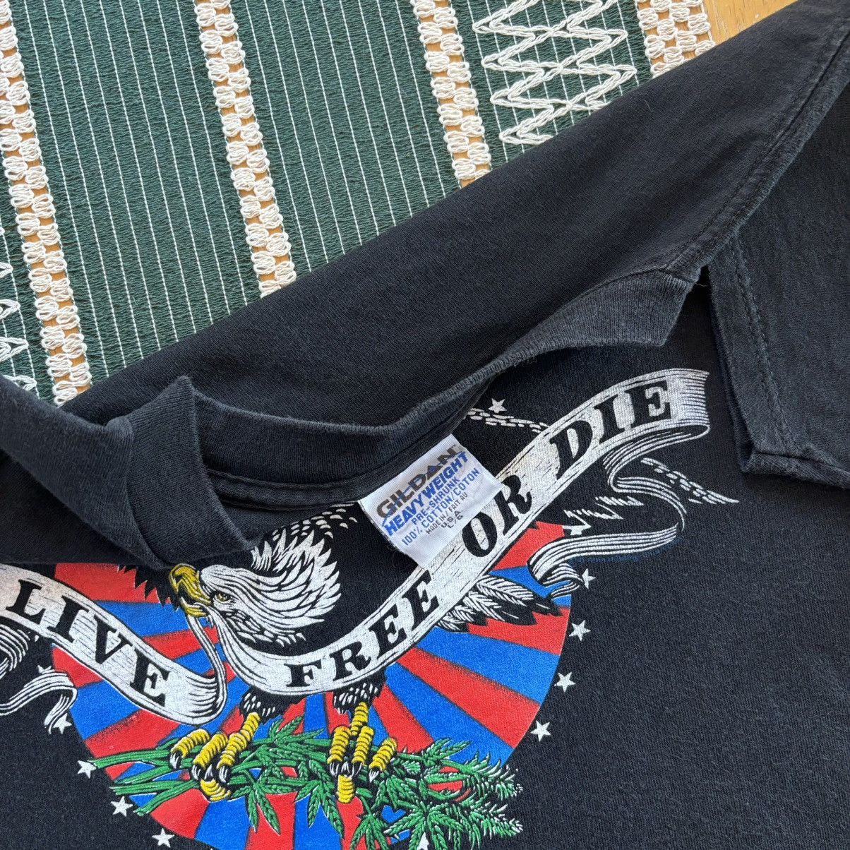 Vintage Vintage 1990s Marijuana Hemp Funny Weed T-Shirt Large Size US L / EU 52-54 / 3 - 8 Thumbnail