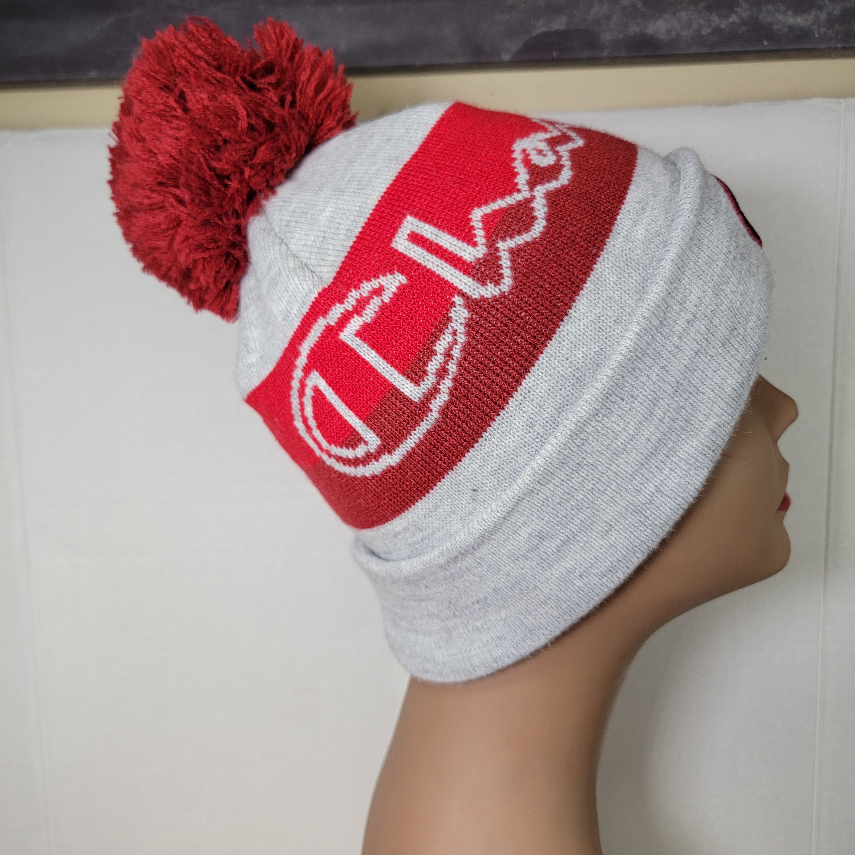 Champion Champion Knit Grey & Red Pom Beanie - OSFM Size ONE SIZE - 5 Thumbnail