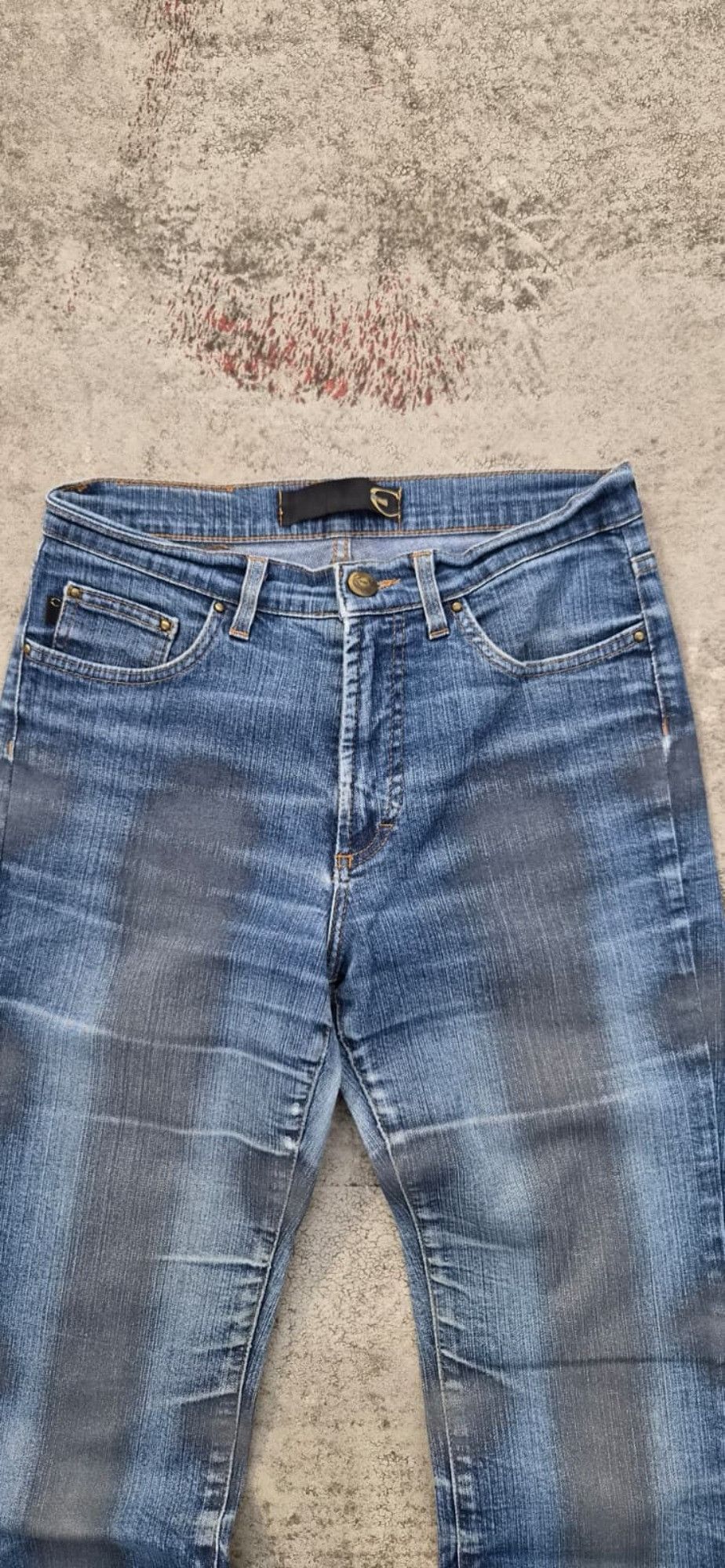 Roberto Cavalli 00s Just Cavalli Dramatic Dirty Wash Flared Denim Jeans Size 26" / US 2 / IT 38 - 8 Thumbnail