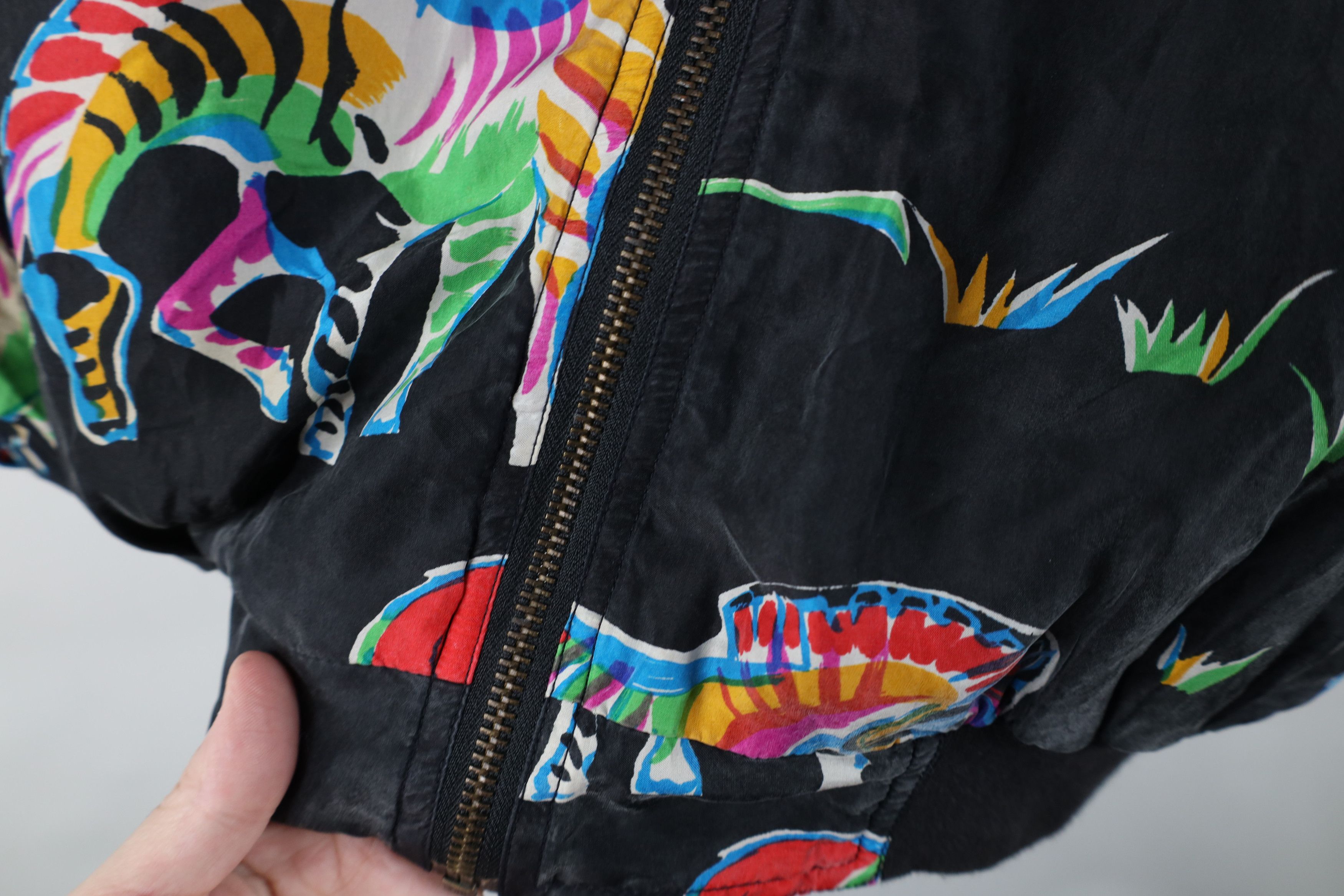Vintage Vintage 90s Streetwear Rainbow Zebra Full Zip Bomber Jacket Size L / US 10 / IT 46 - 4 Thumbnail