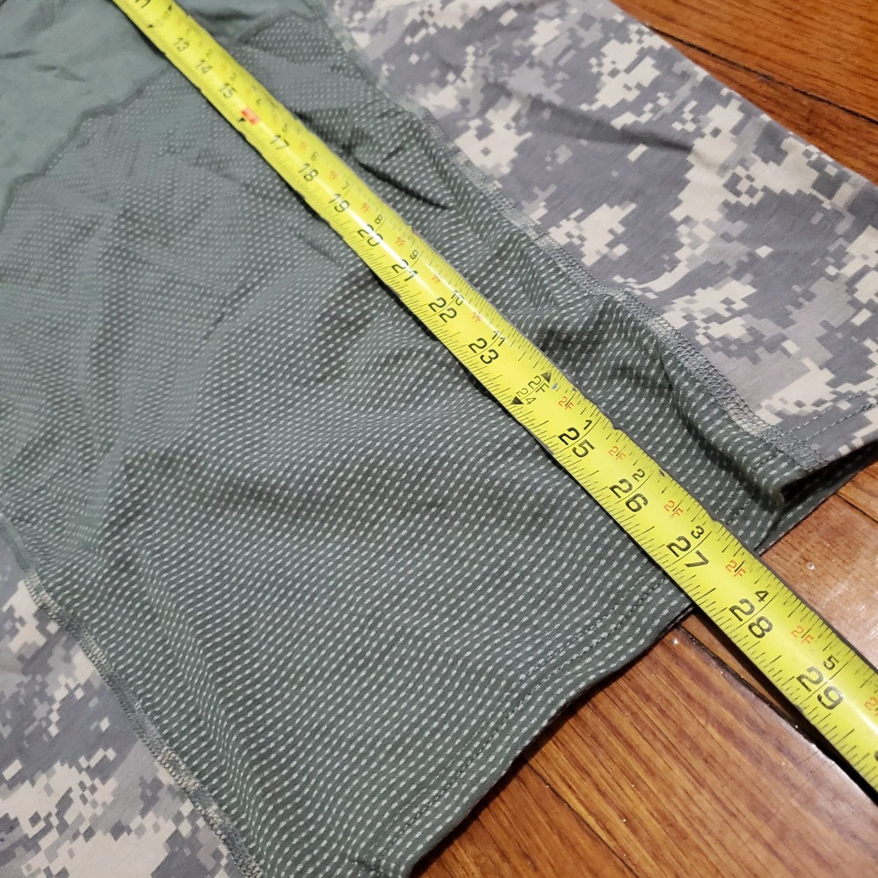 Vintage **US Army Massif Combat Shirt Size XS Digital Camo** User: **Massif US Army Combat Shirt Size XS Digital Camo** Size US XS / EU 42 / 0 - 7 Thumbnail