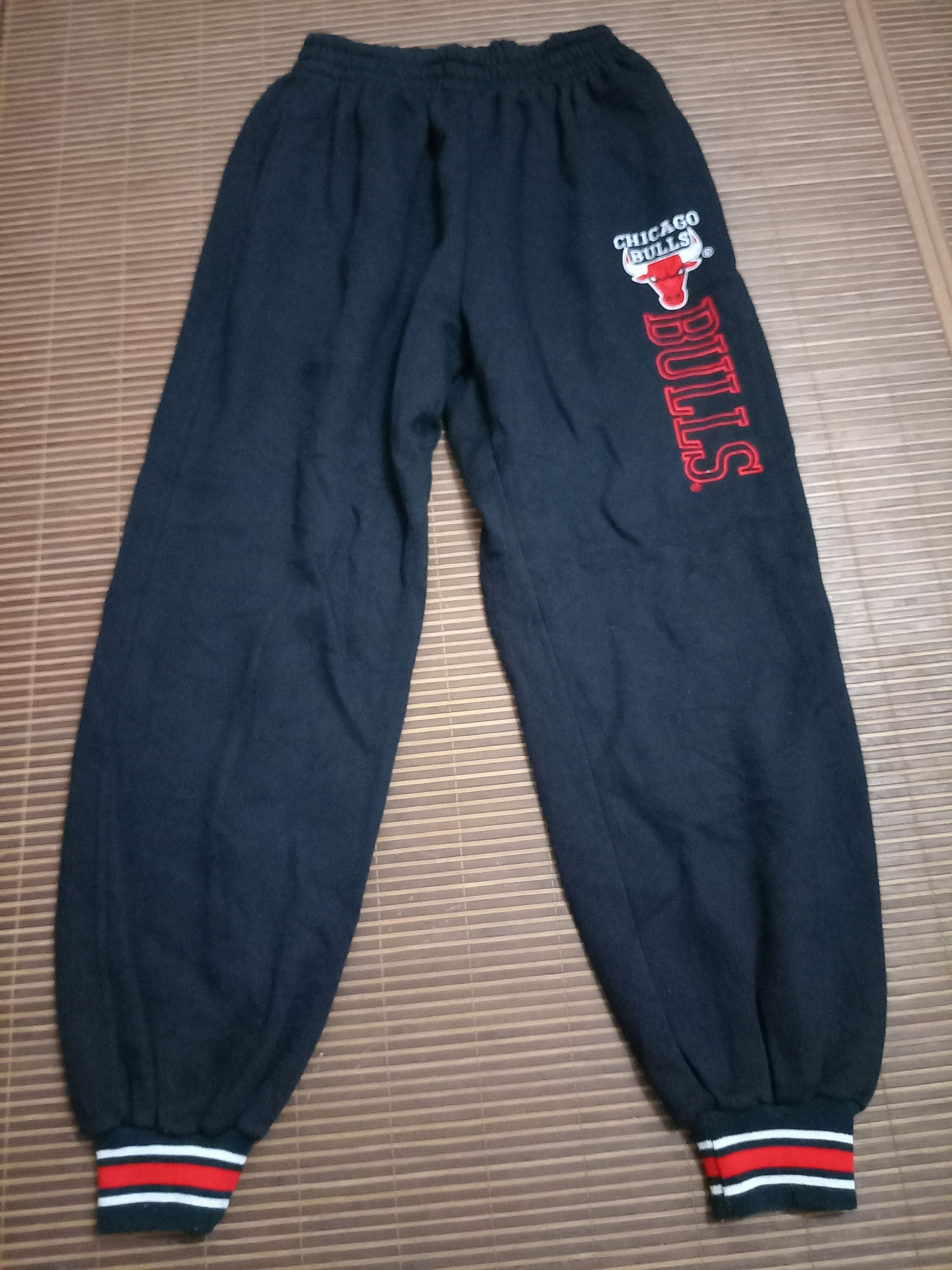 NBA Chicago bulls nba Jordan joggers pants Size US 34 / EU 50 - 2 Thumbnail