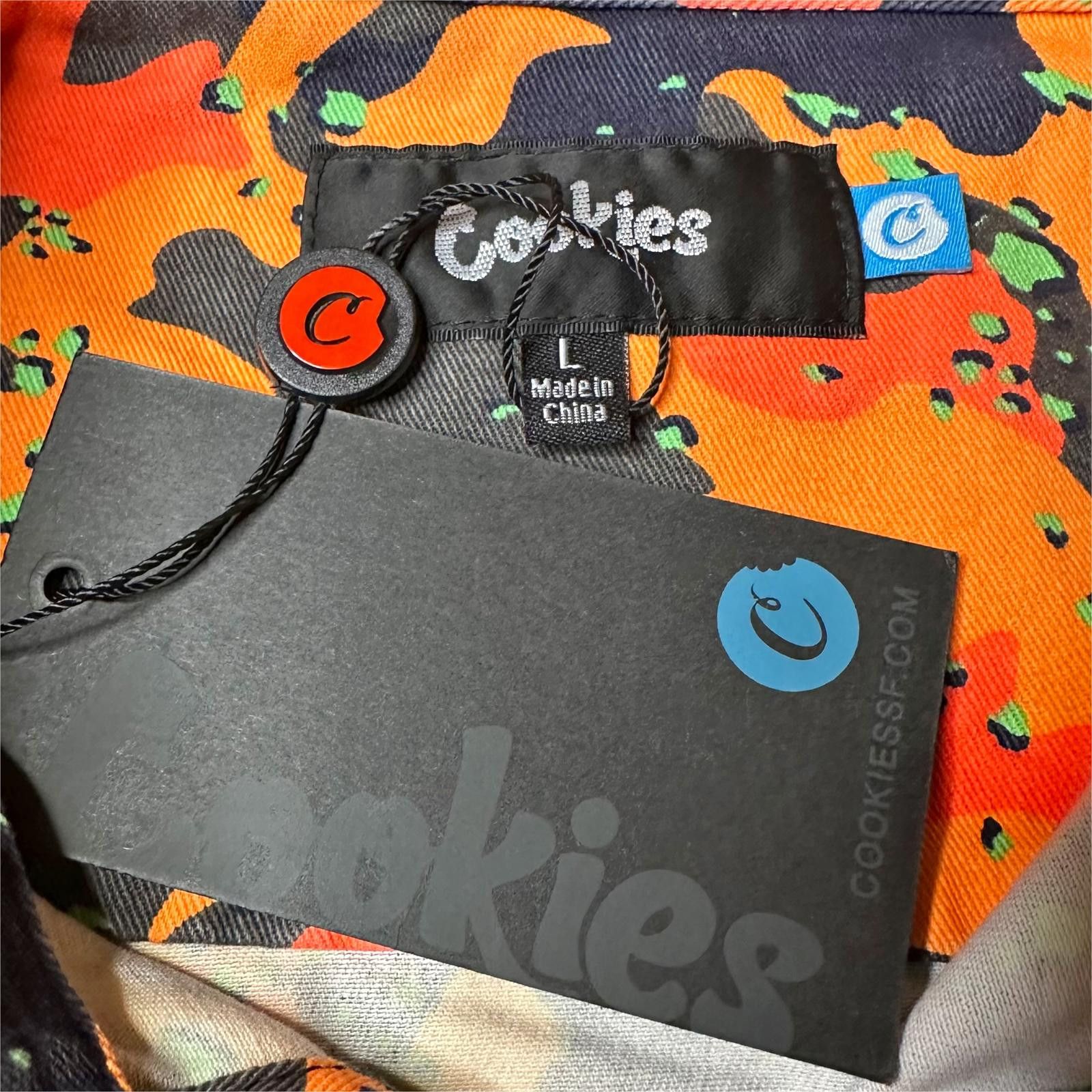 Cookies NWT Cookies Orange Camo Print Button-Up Shirt Mens L Size US L / EU 52-54 / 3 - 4 Thumbnail