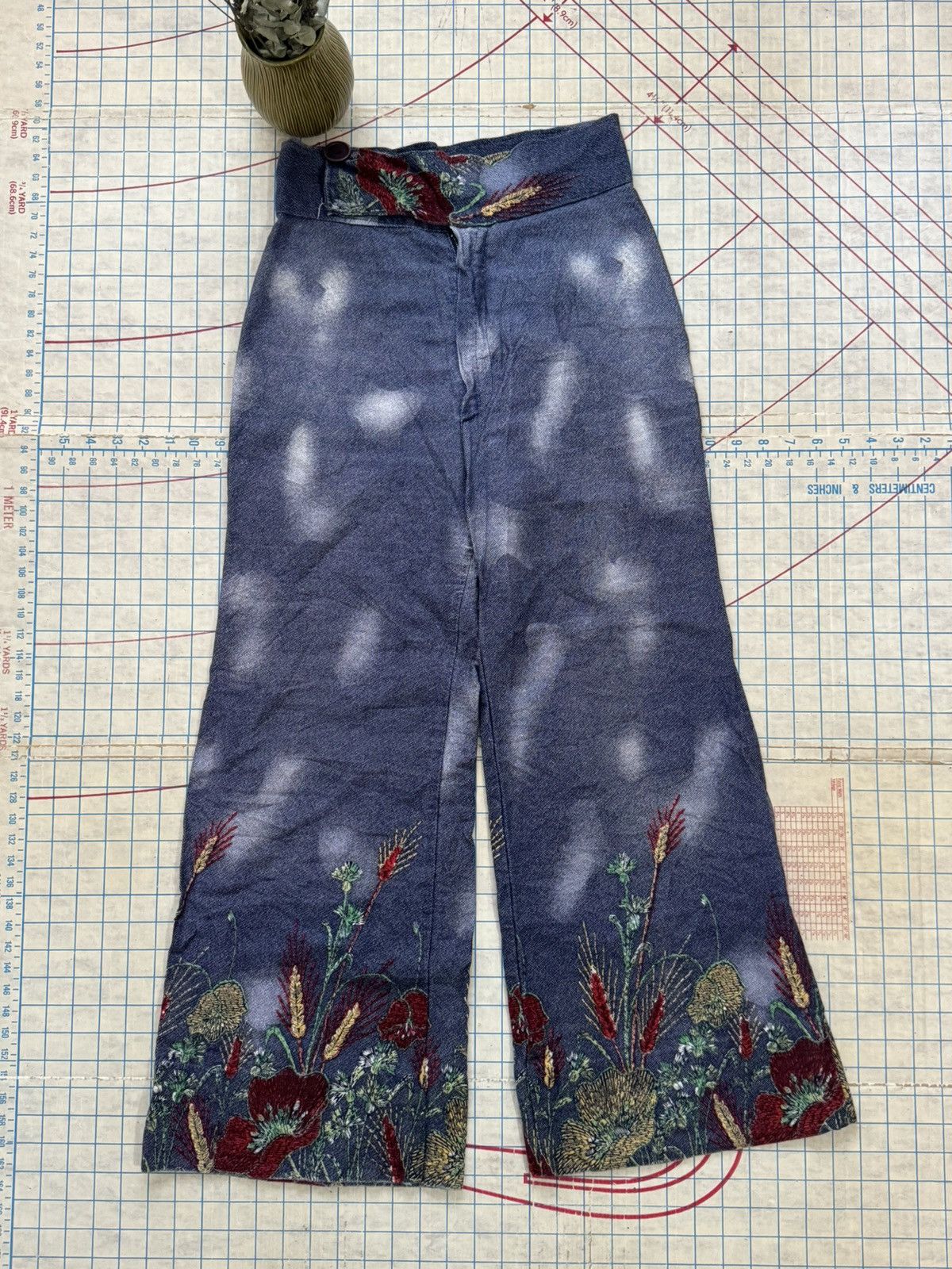 Vintage Vintage Crazy Bell Bottom Embroidered Pants 70’s Flare Size US 32 / EU 48 - 1 Thumbnail