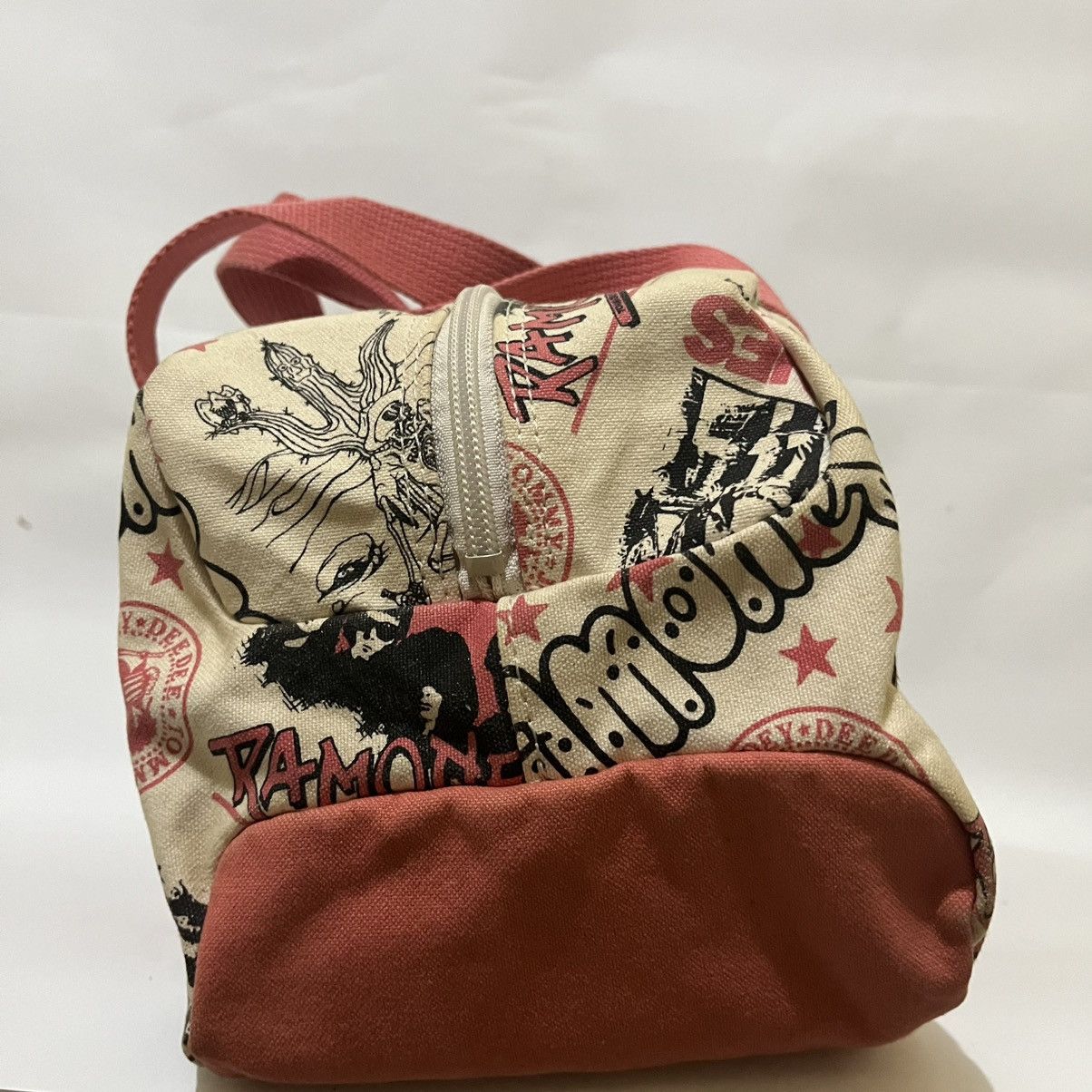 Hysteric Glamour RARE HYSTERIC GLAMOUR RAMONES ARTWORK MEDIC SHOULDER BAG Size ONE SIZE - 6 Thumbnail