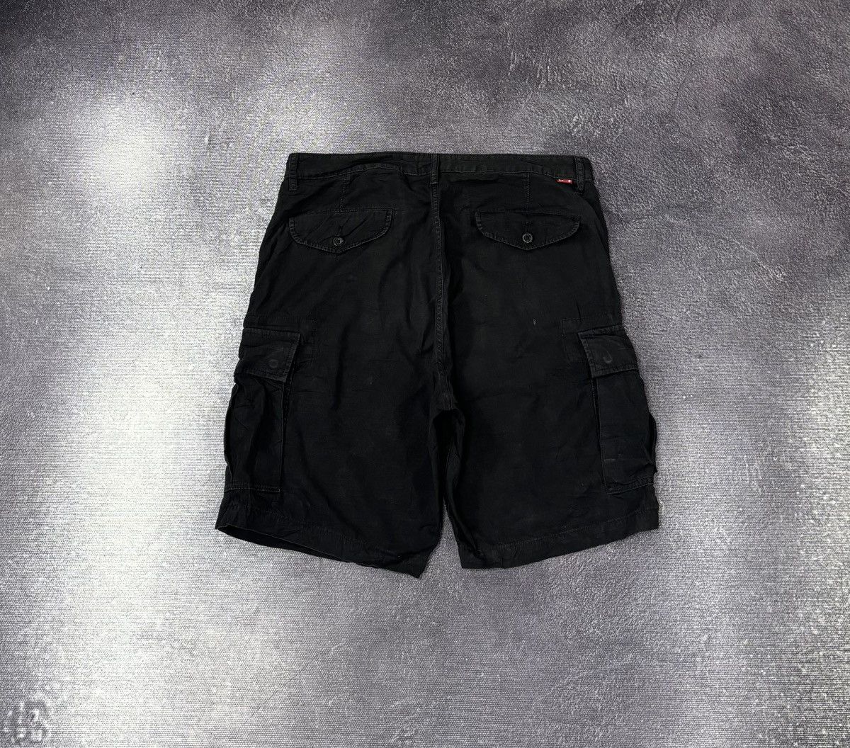 Levi's Vintage Levi’s Y2K Black Men’s Utility Hype Cargo Shorts Size US 34 / EU 50 - 2 Thumbnail