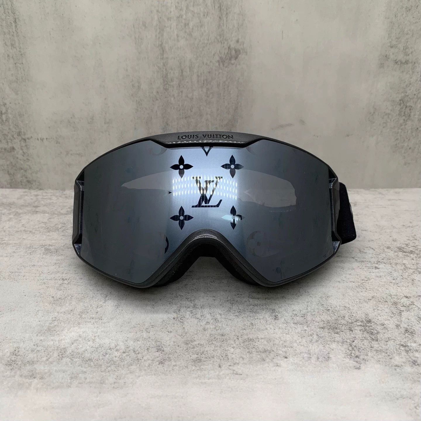Louis Vuitton LV Black Monogram All-Over-Print Ski Goggles New Size ONE SIZE - 2 Thumbnail