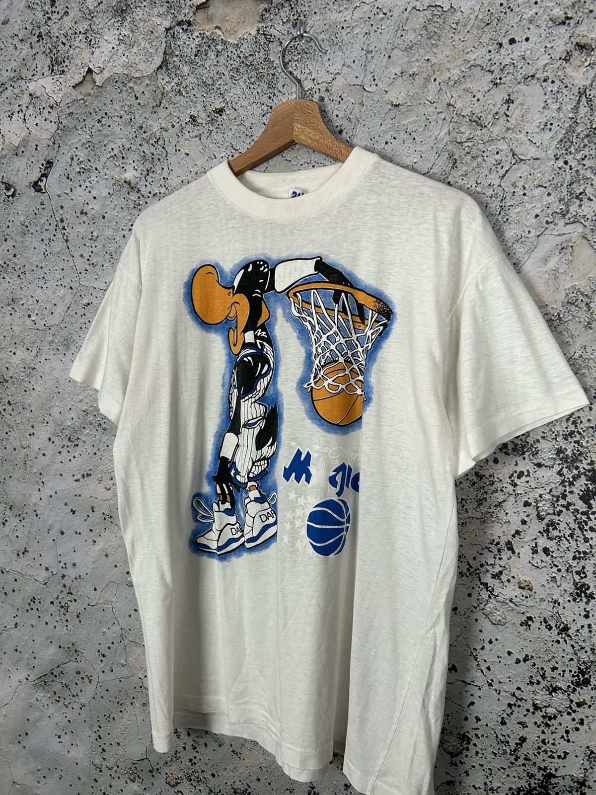 NBA Vintage Orlando Magic Daffy Duck NBA 90s Single Stitch Rare Size US L / EU 52-54 / 3 - 2 Thumbnail