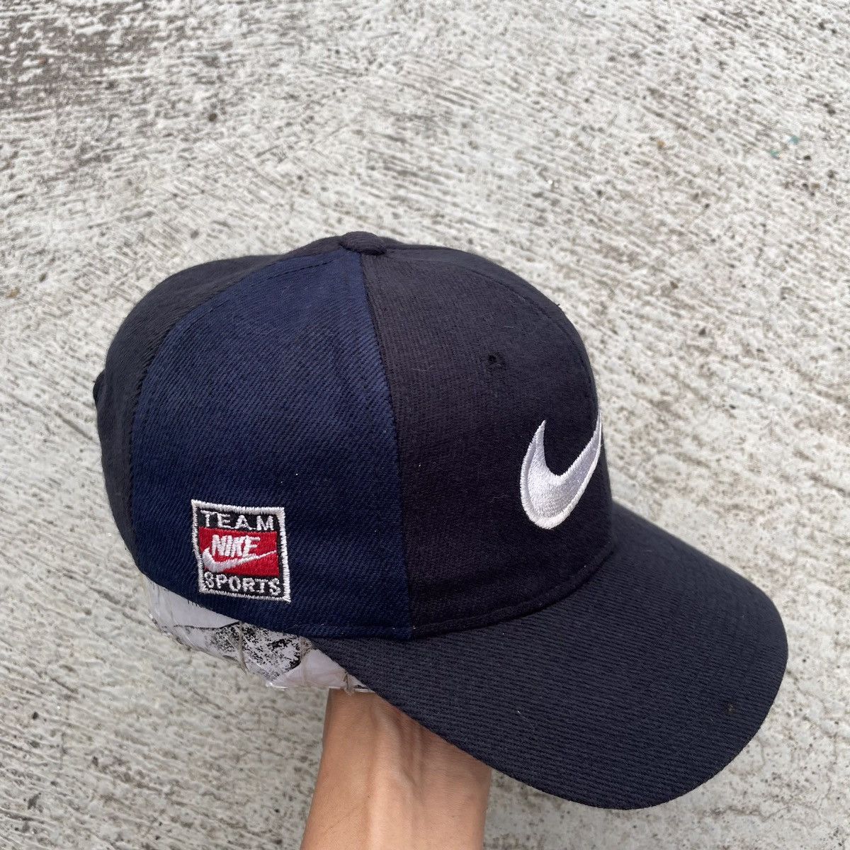 Nike Nike vintage with stylish logo strap Size ONE SIZE - 4 Thumbnail