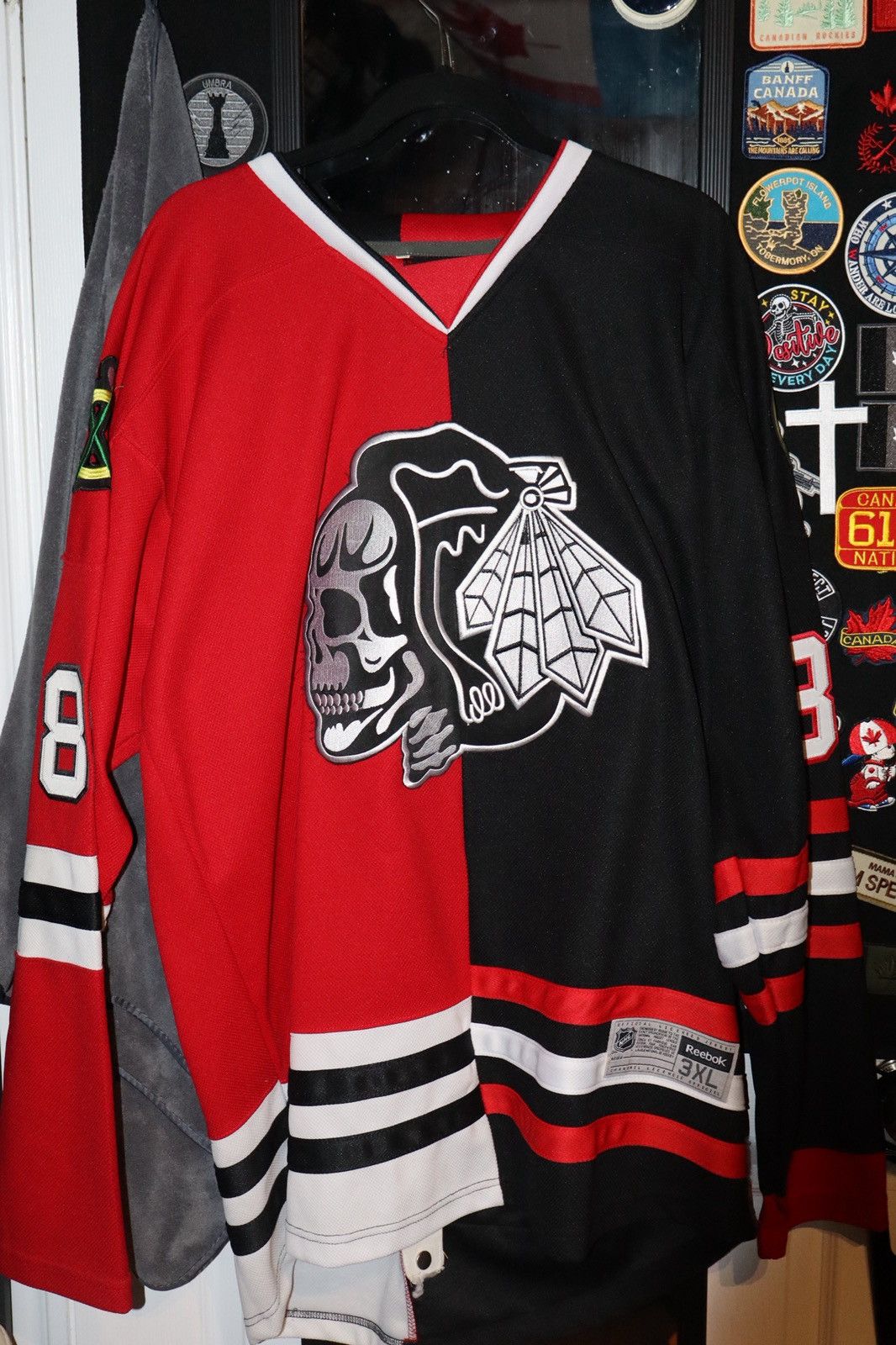 Other CUSTOM BLACKHAWKS patrick kane skull jersey Size US XL / EU 56 / 4 - 1 Thumbnail