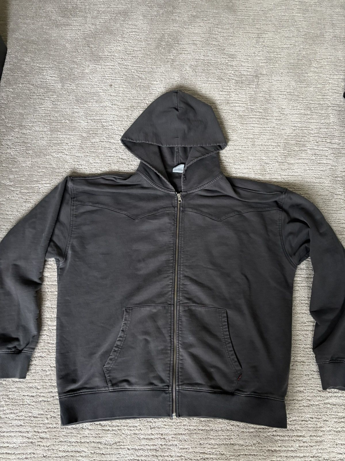Levi's Levi’s dark grey zip up hoodie Size US XL / EU 56 / 4 - 2 Thumbnail